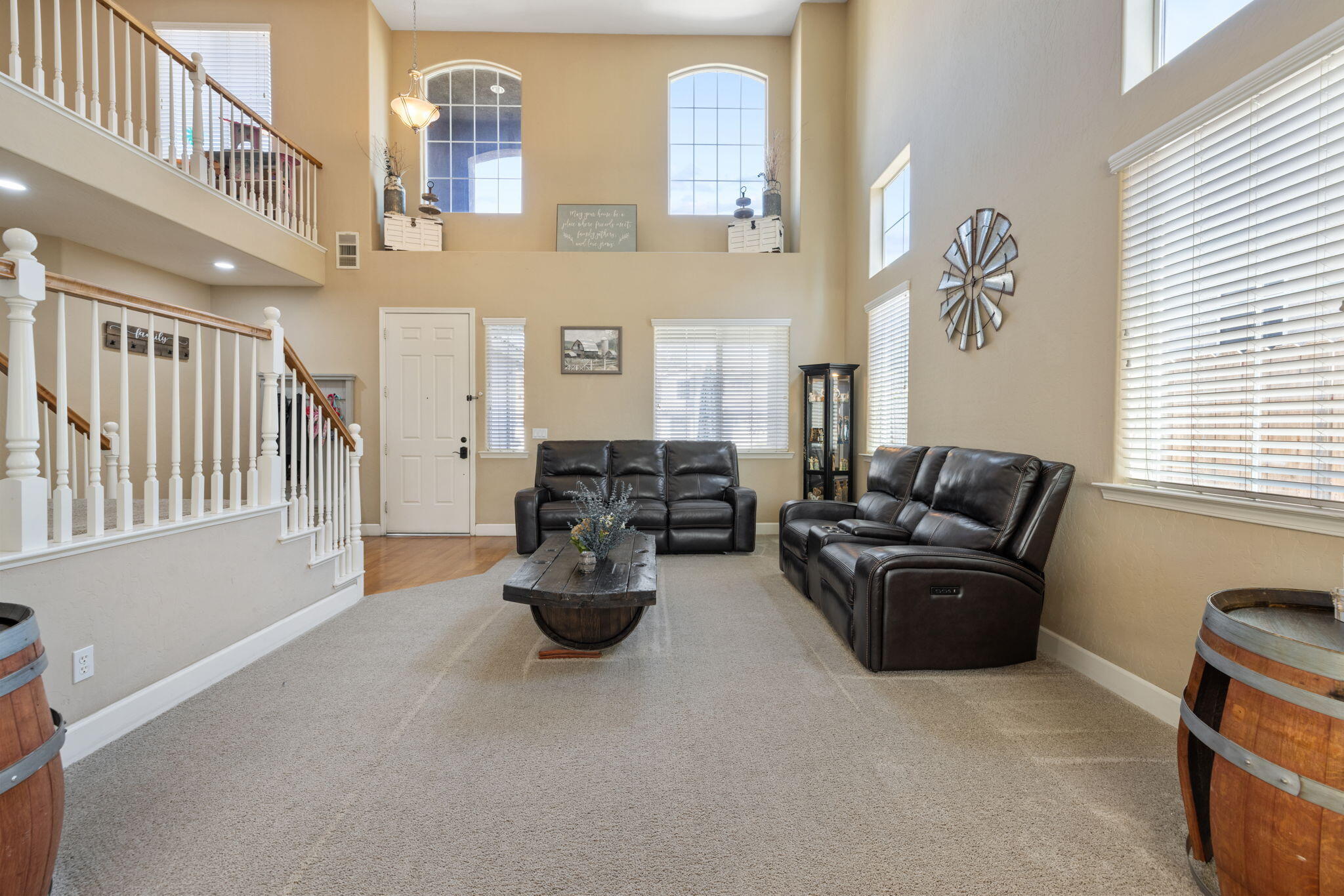 303 E Elkhorn Ave, Visalia, CA 93277