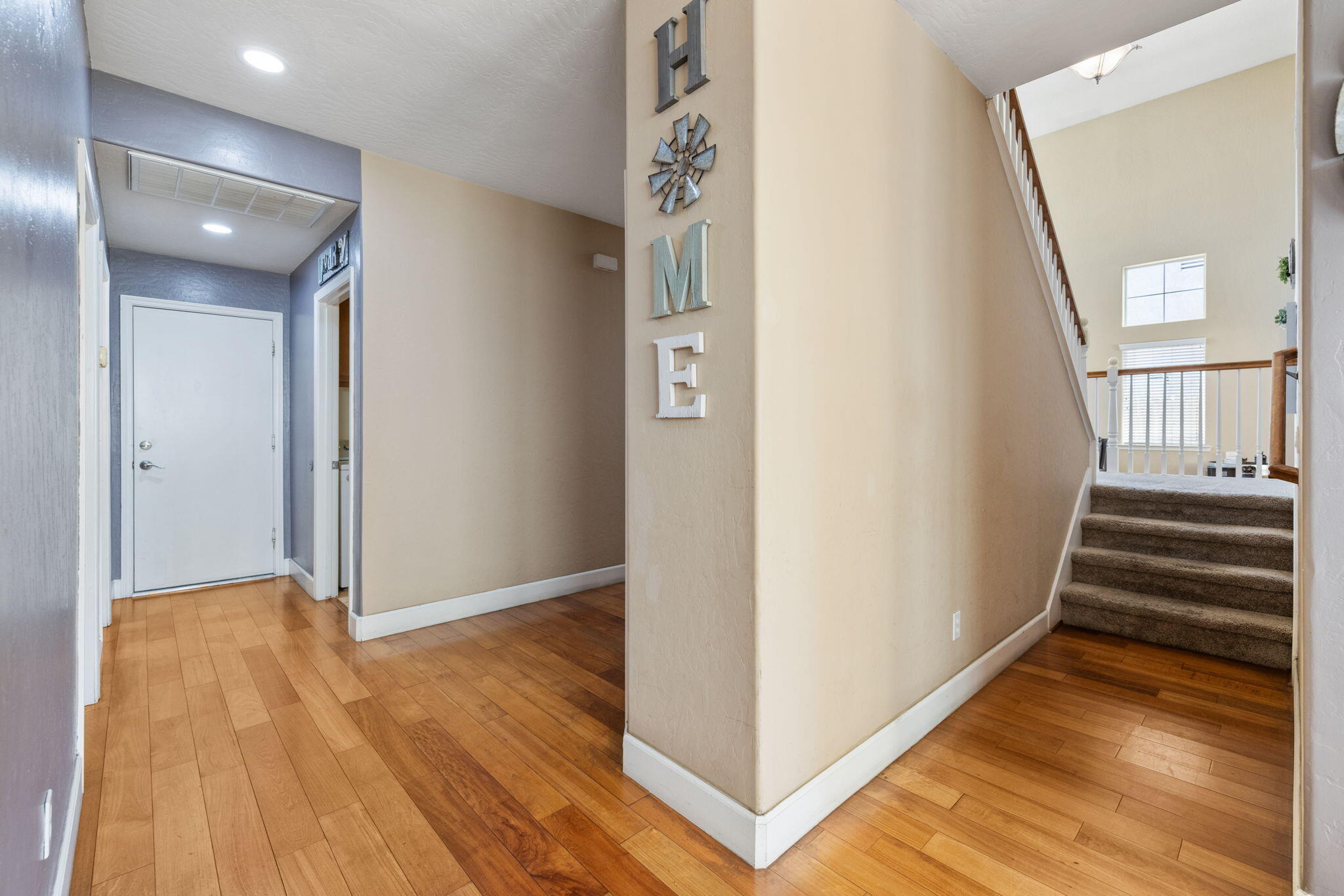 303 E Elkhorn Ave, Visalia, CA 93277