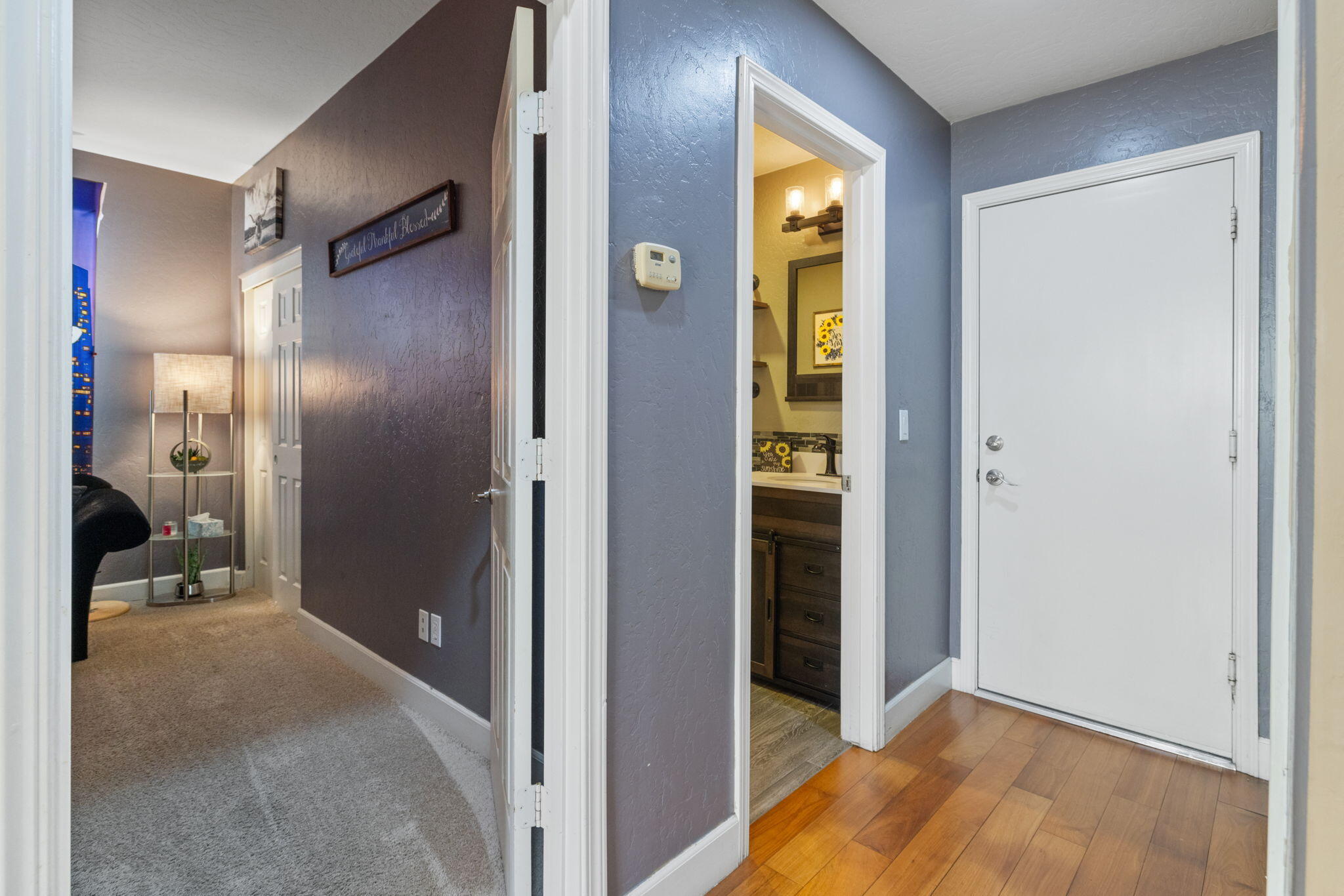 303 E Elkhorn Ave, Visalia, CA 93277