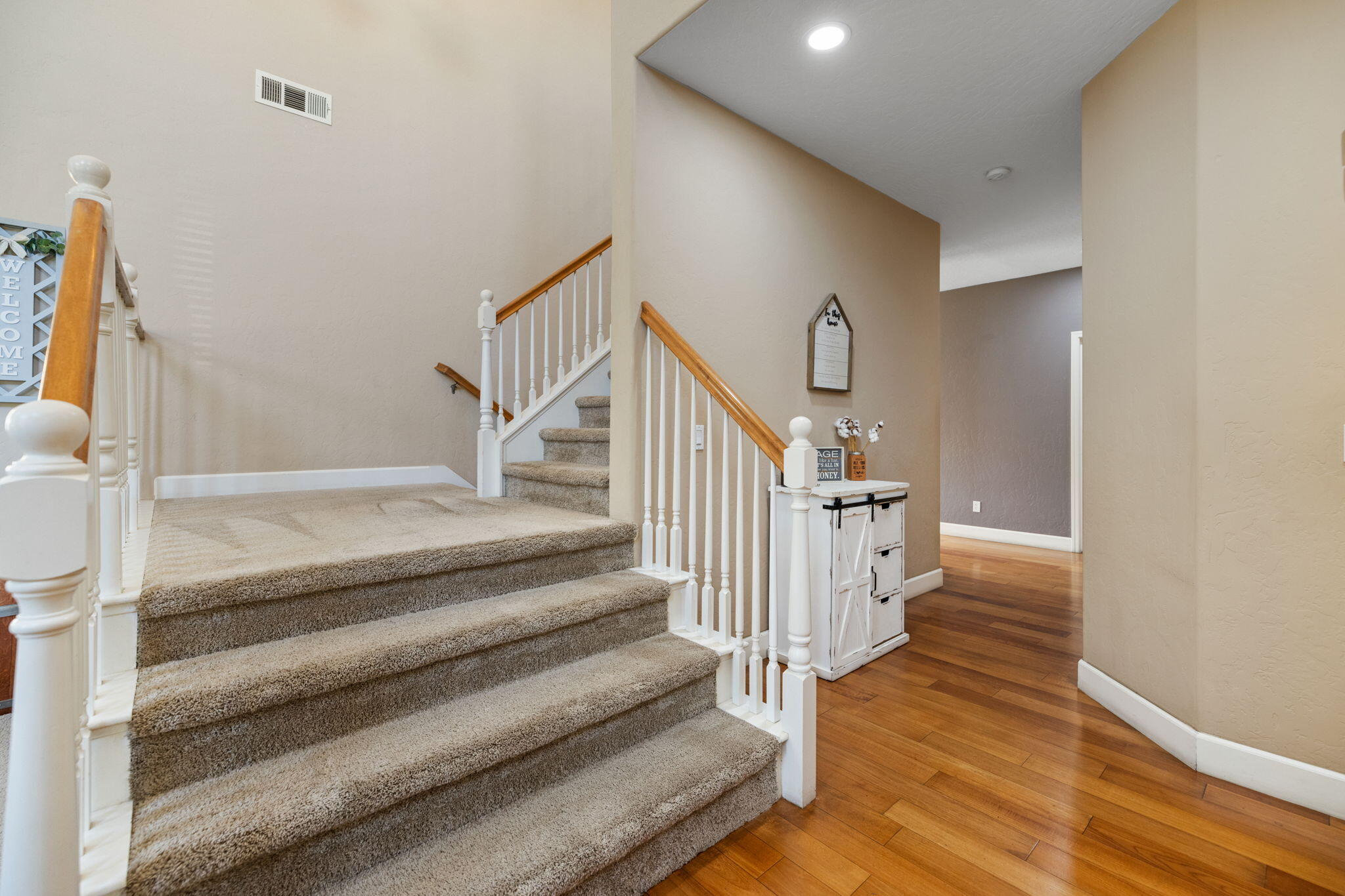 303 E Elkhorn Ave, Visalia, CA 93277