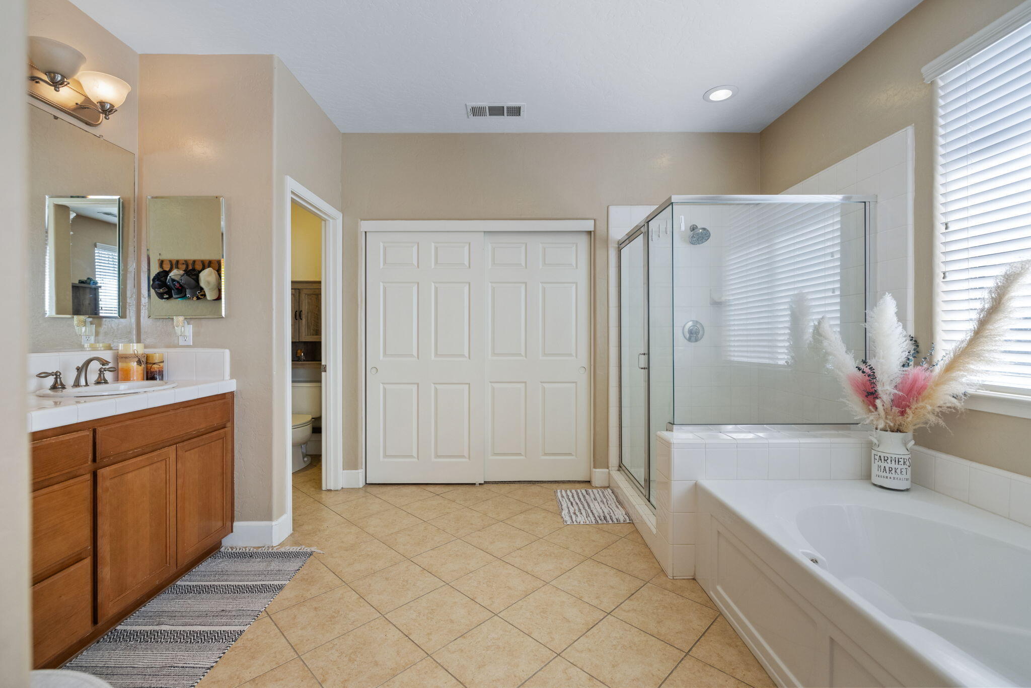 303 E Elkhorn Ave, Visalia, CA 93277