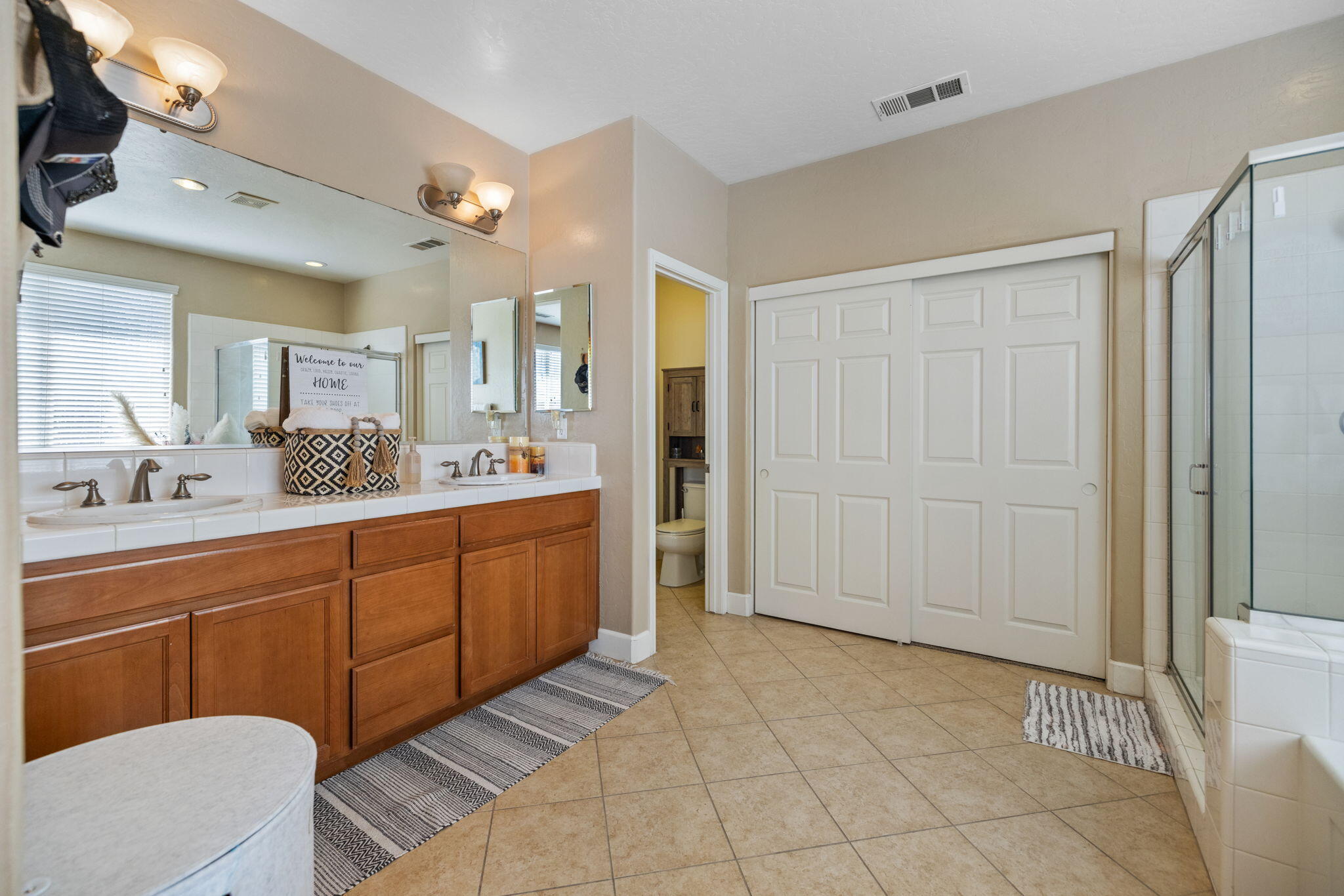 303 E Elkhorn Ave, Visalia, CA 93277