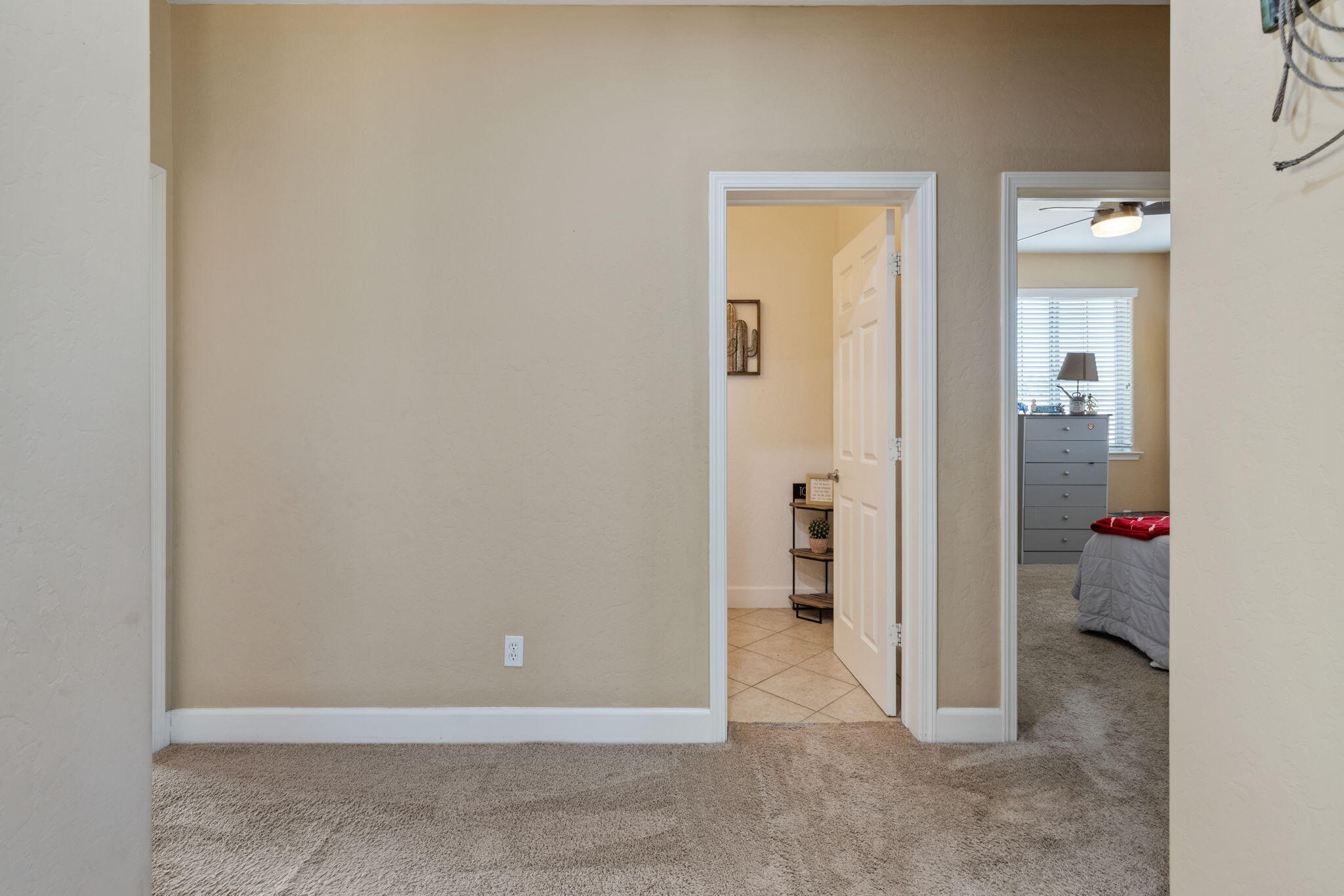 303 E Elkhorn Ave, Visalia, CA 93277