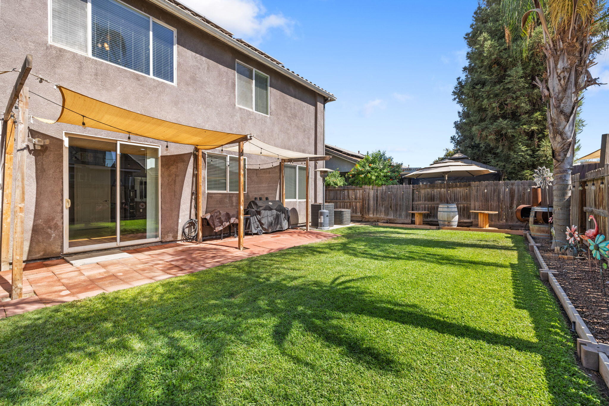 303 E Elkhorn Ave, Visalia, CA 93277