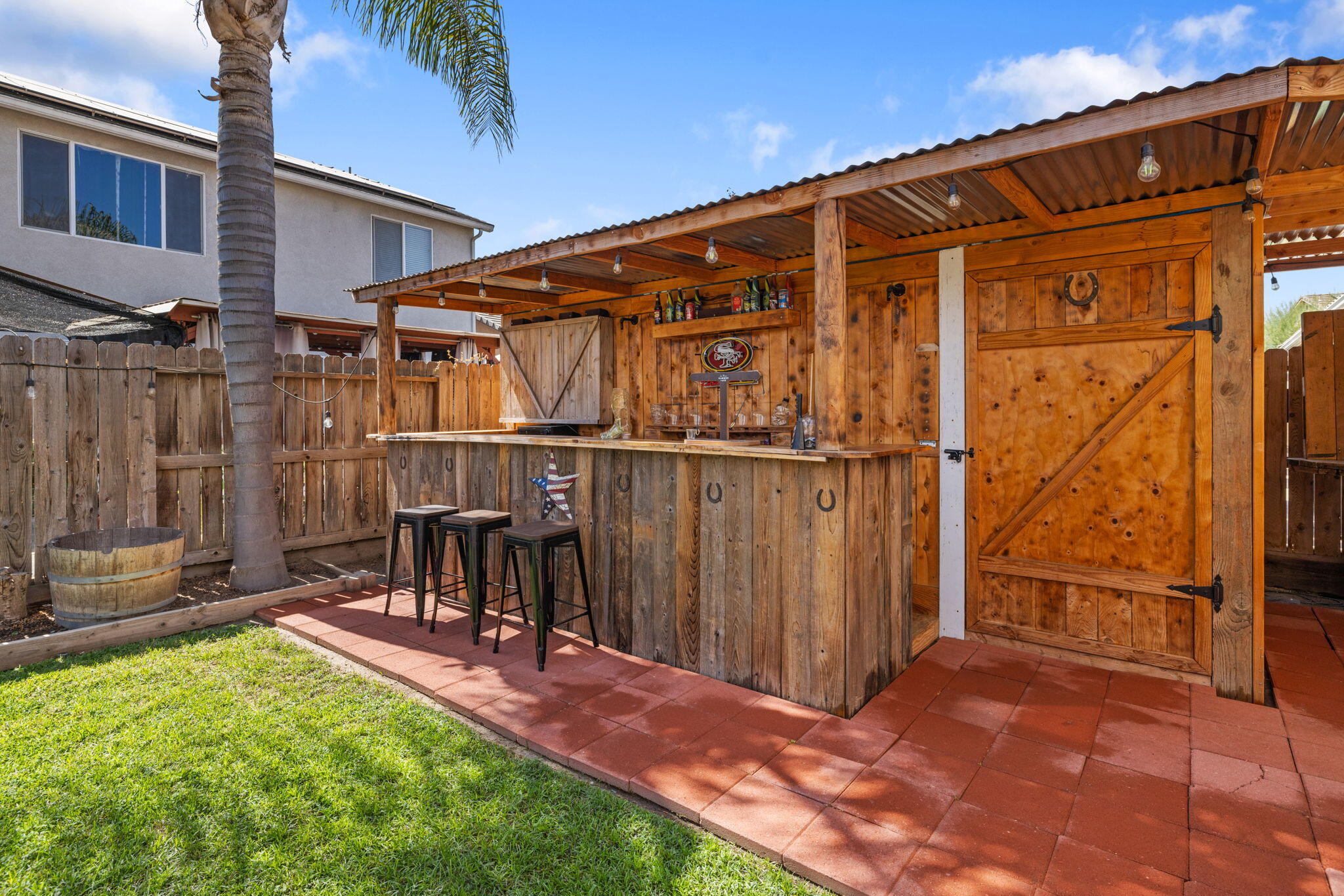 303 E Elkhorn Ave, Visalia, CA 93277