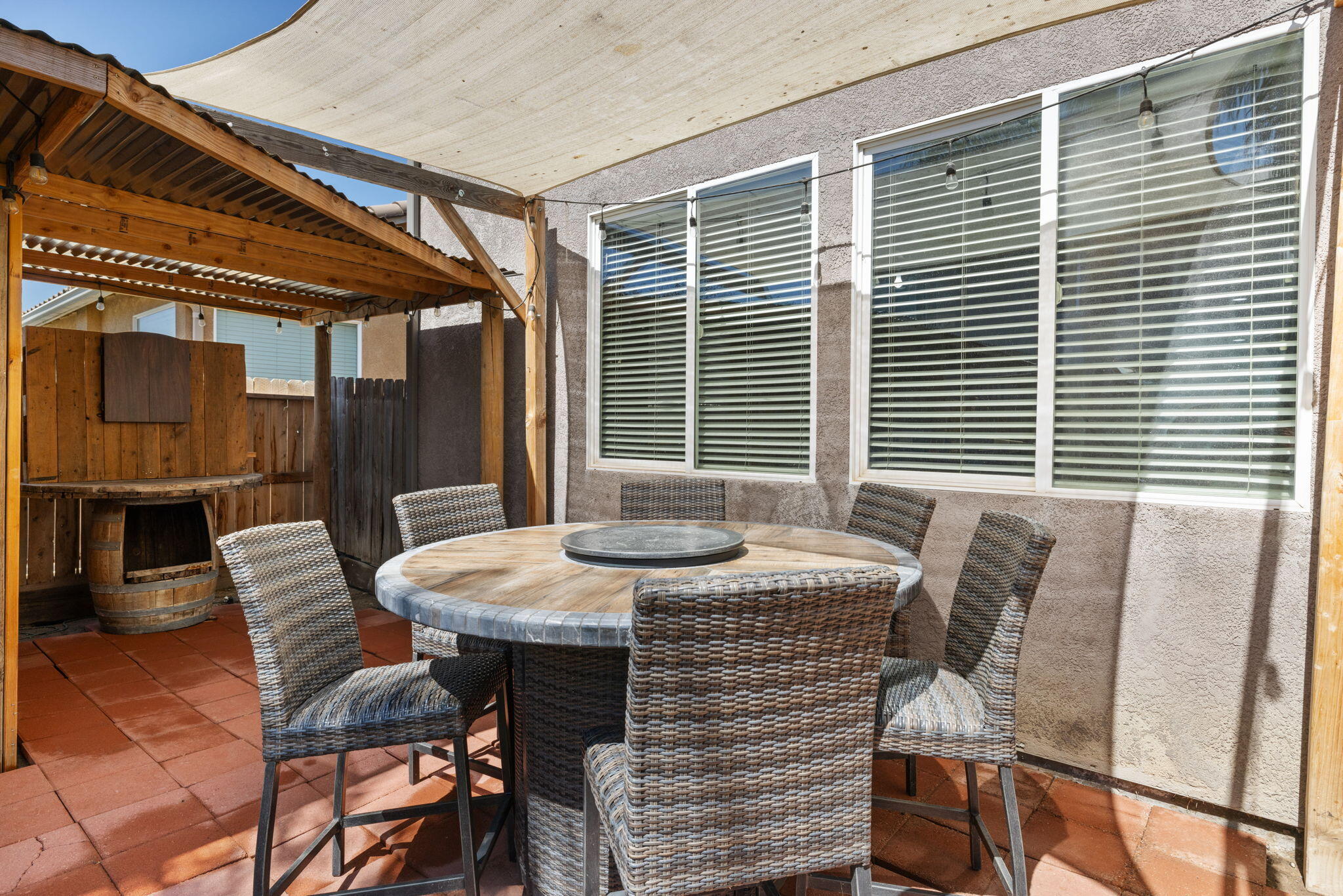 303 E Elkhorn Ave, Visalia, CA 93277