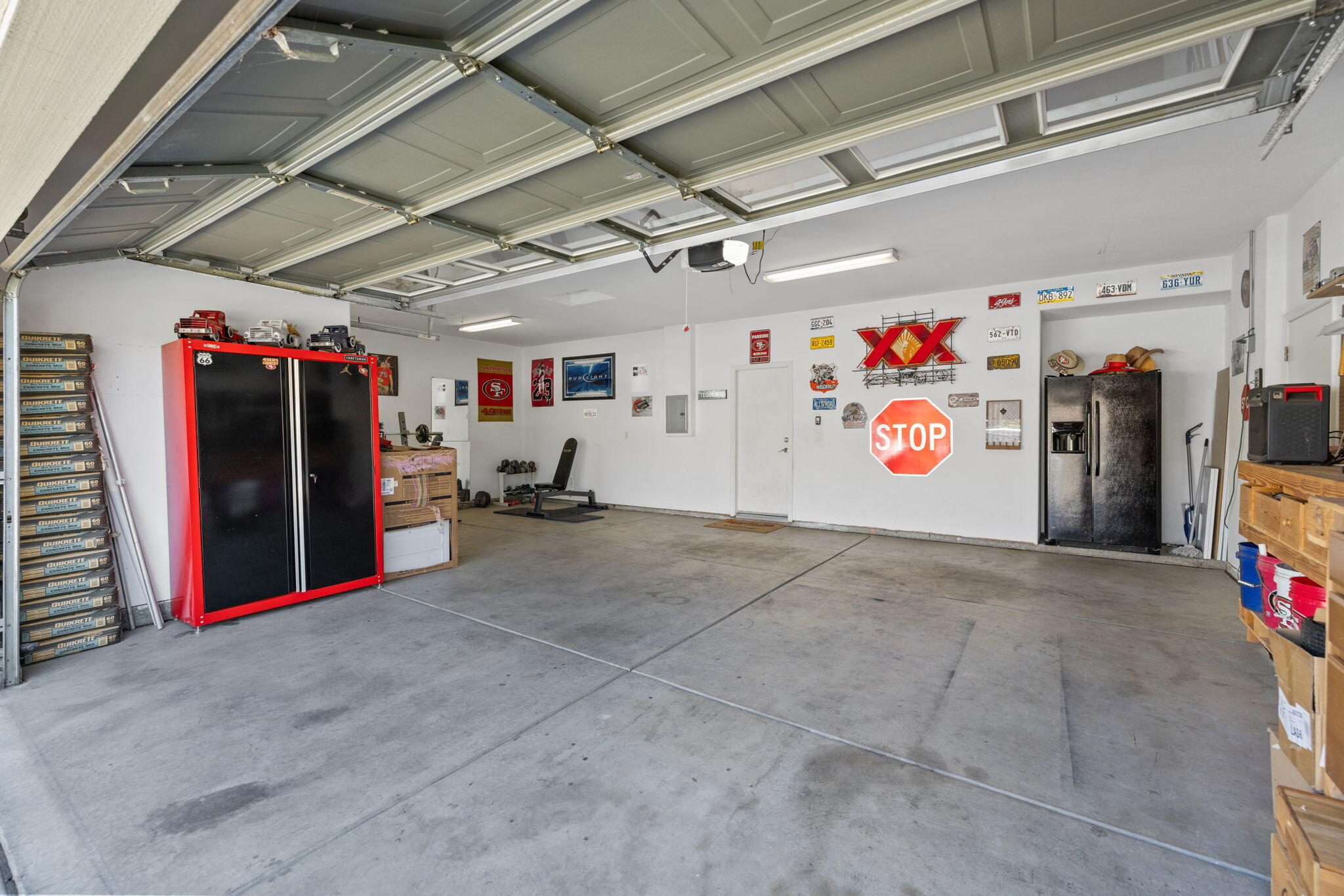 303 E Elkhorn Ave, Visalia, CA 93277