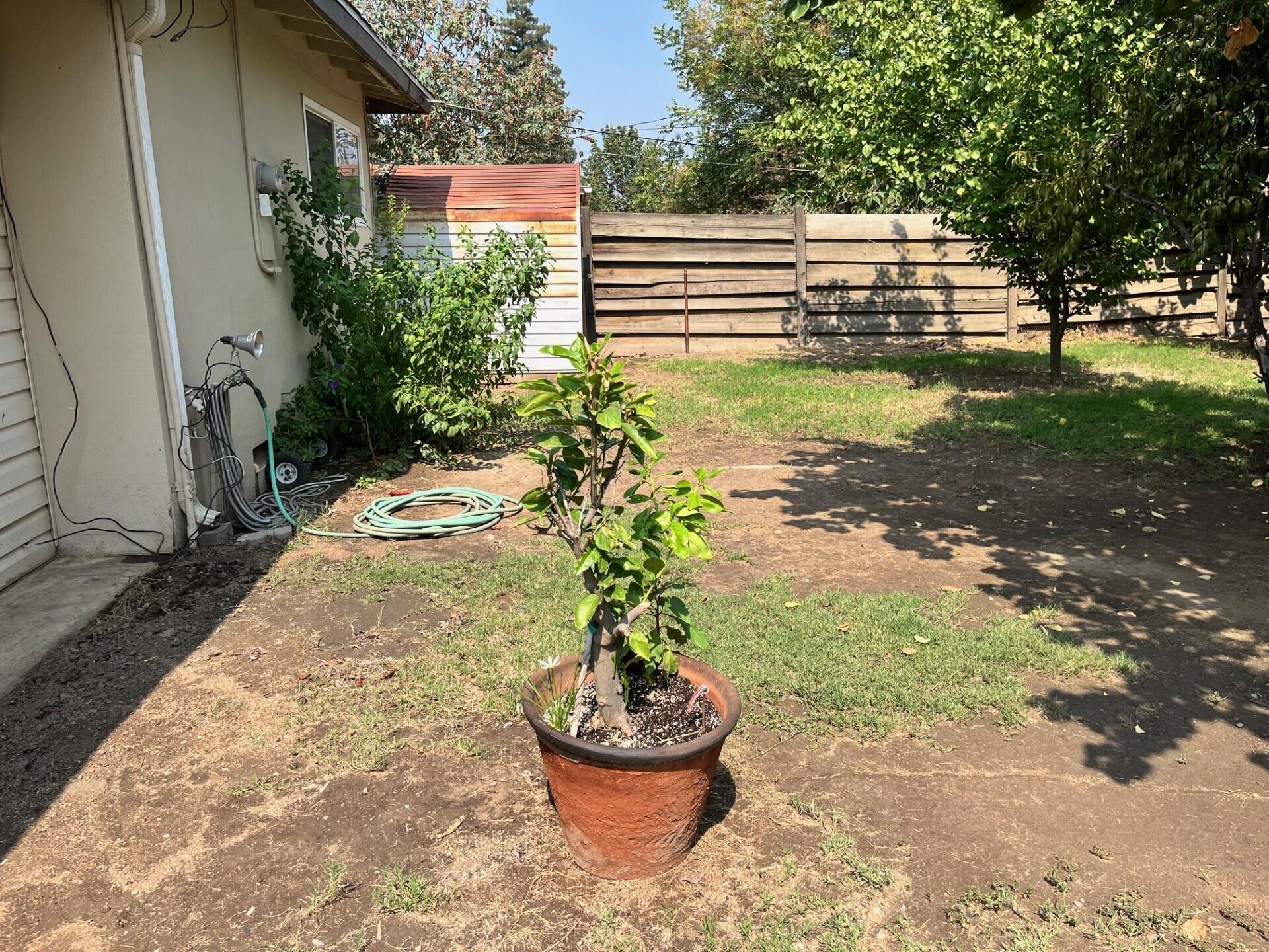 2528 S Watson St, Visalia, CA 93277