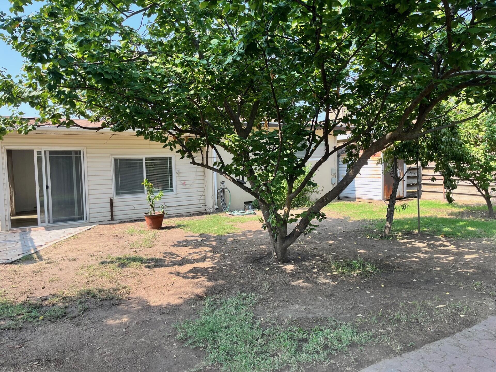 2528 S Watson St, Visalia, CA 93277