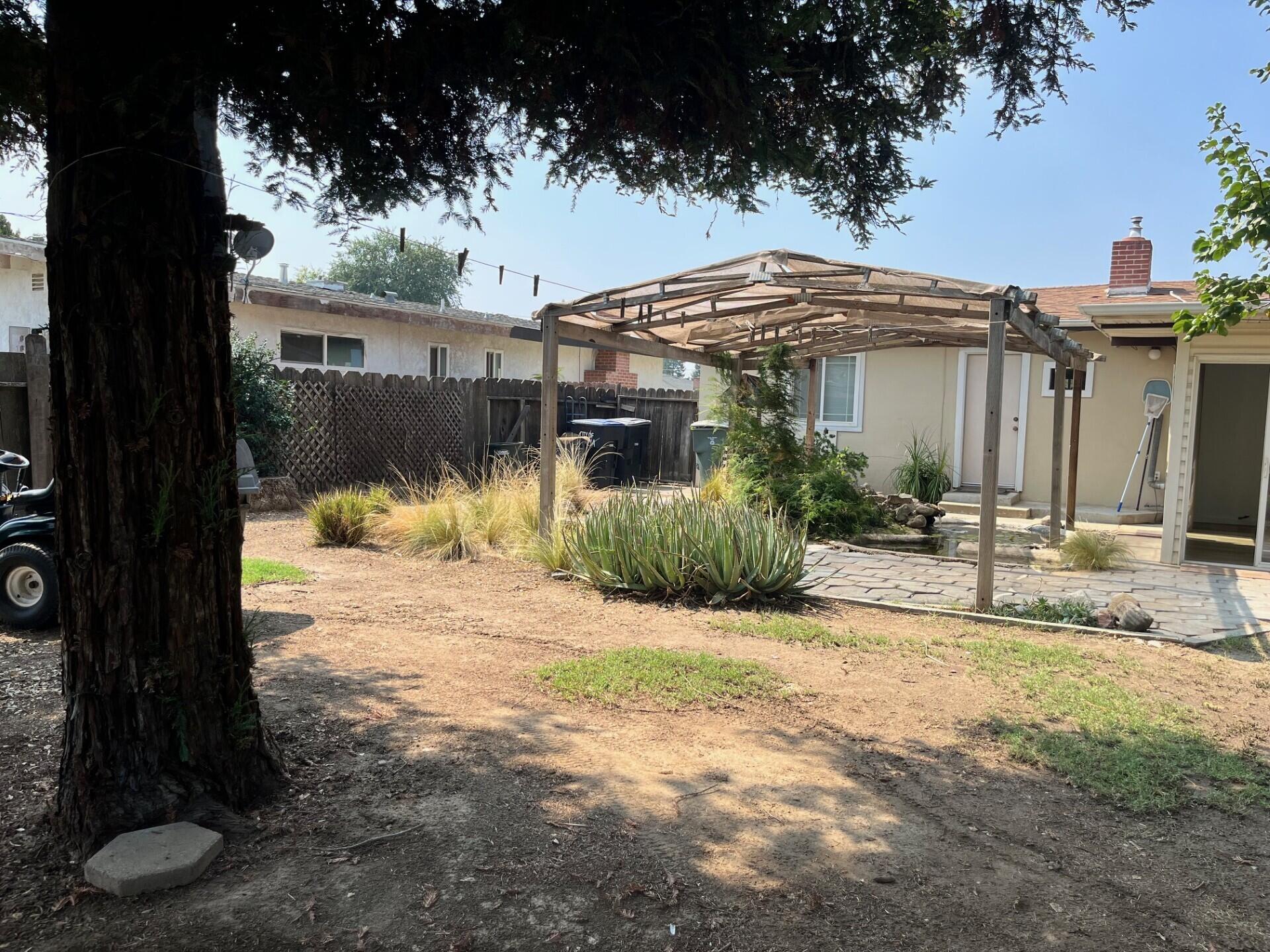 2528 S Watson St, Visalia, CA 93277