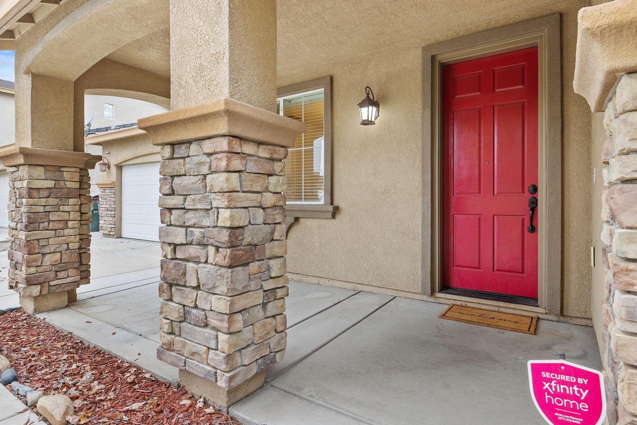 4112 W Clinton Ct, Visalia, CA 93291