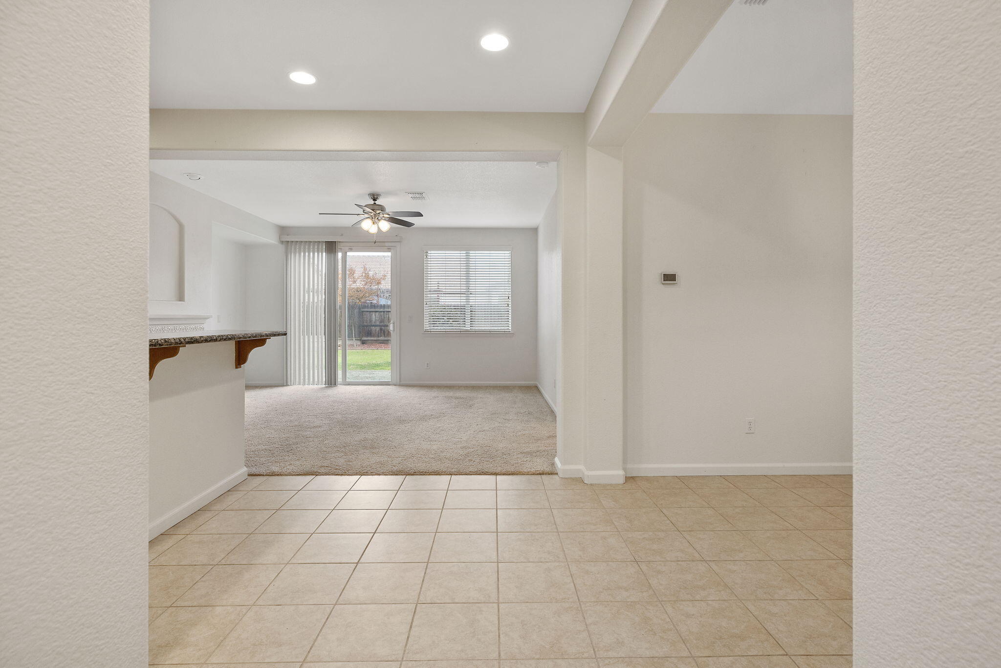 4112 W Clinton Ct, Visalia, CA 93291