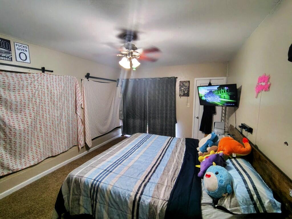 1421 W Oak Ave, Visalia, CA 93291