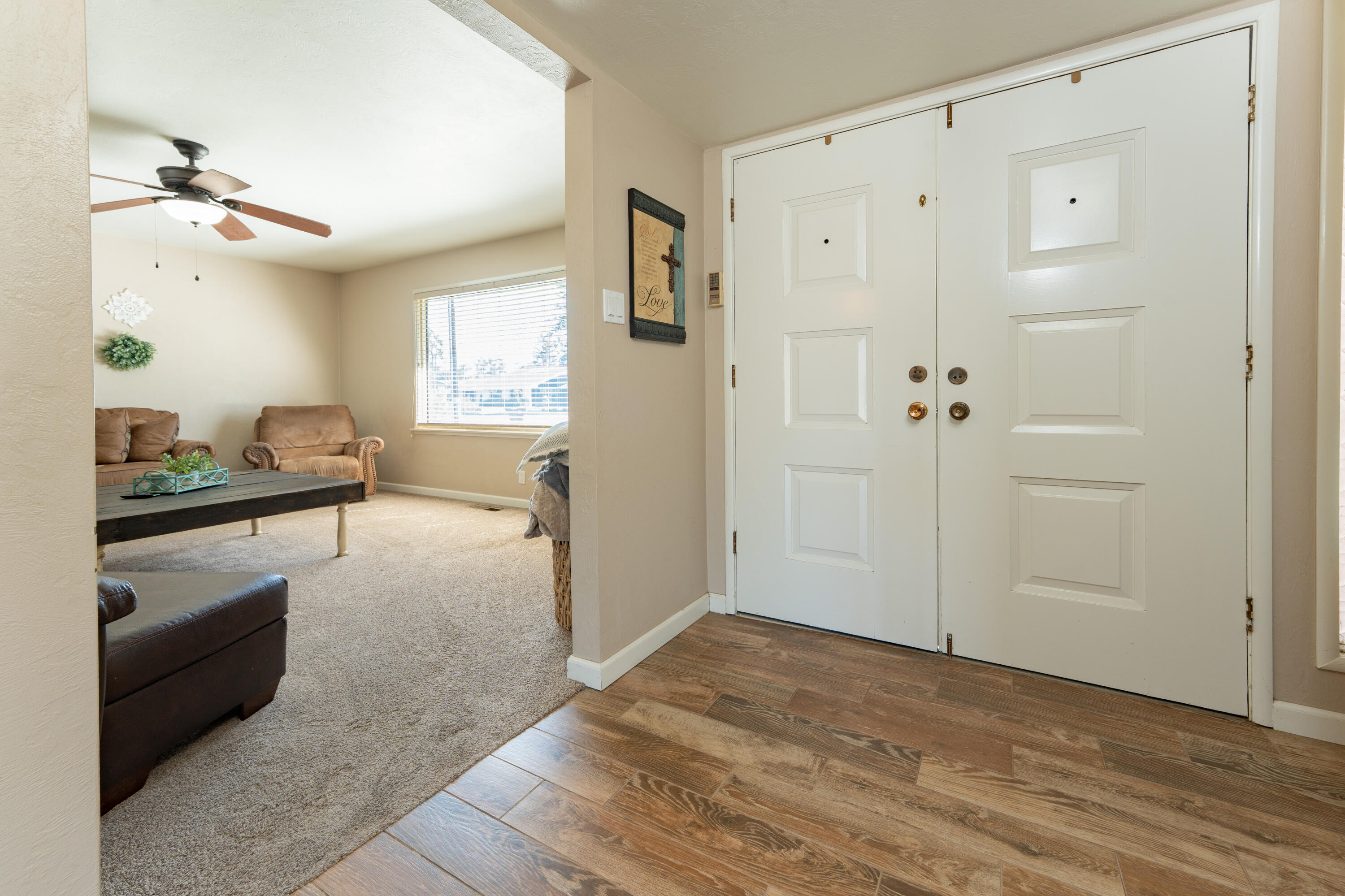 1145 N M St, Tulare, CA 93274