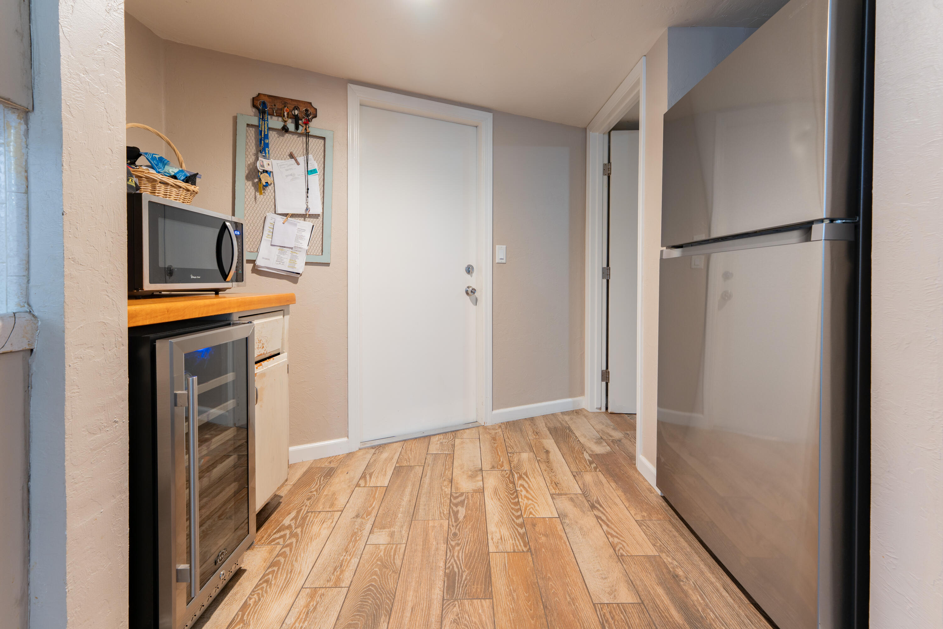 1145 N M St, Tulare, CA 93274