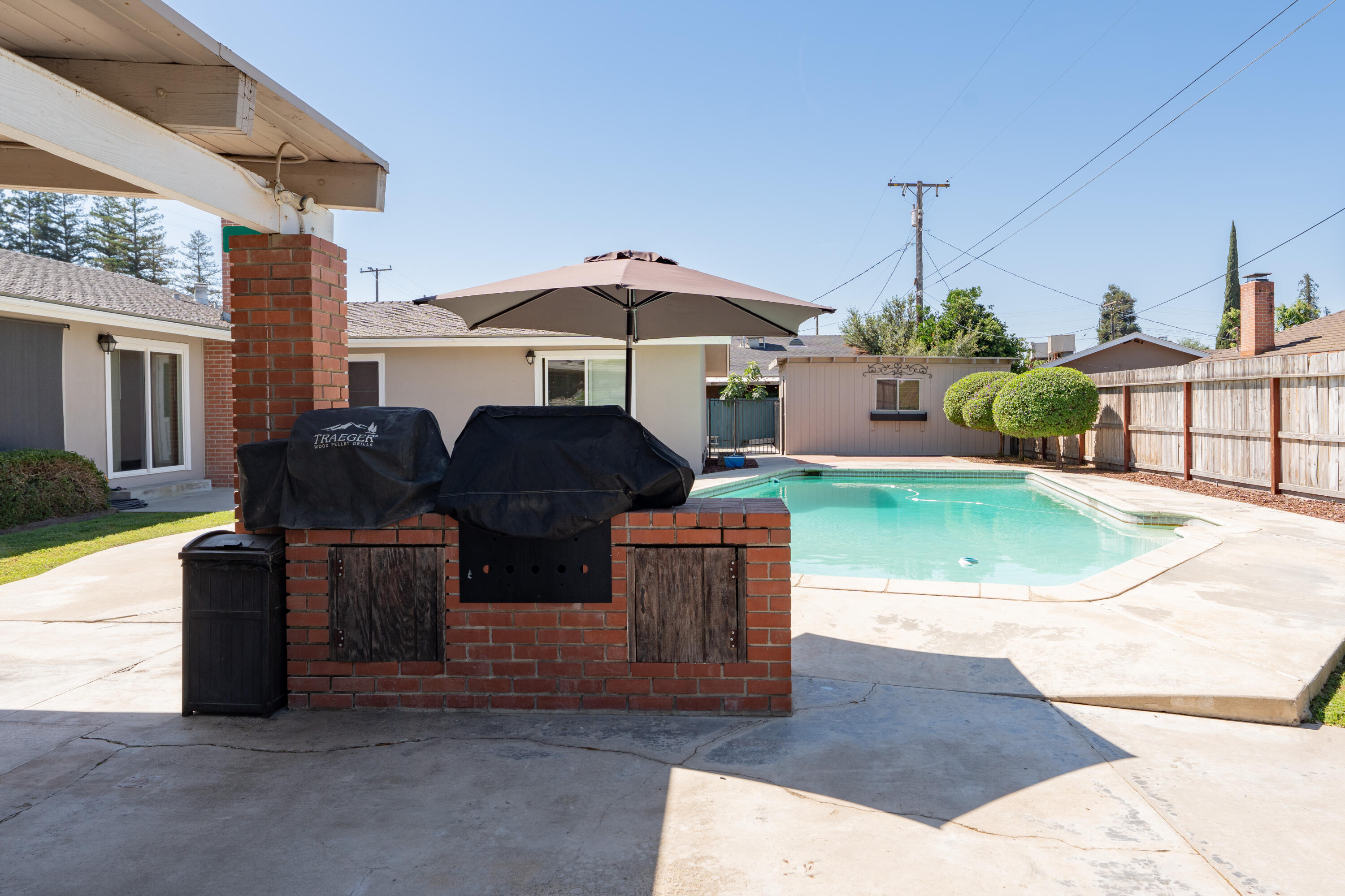 1145 N M St, Tulare, CA 93274