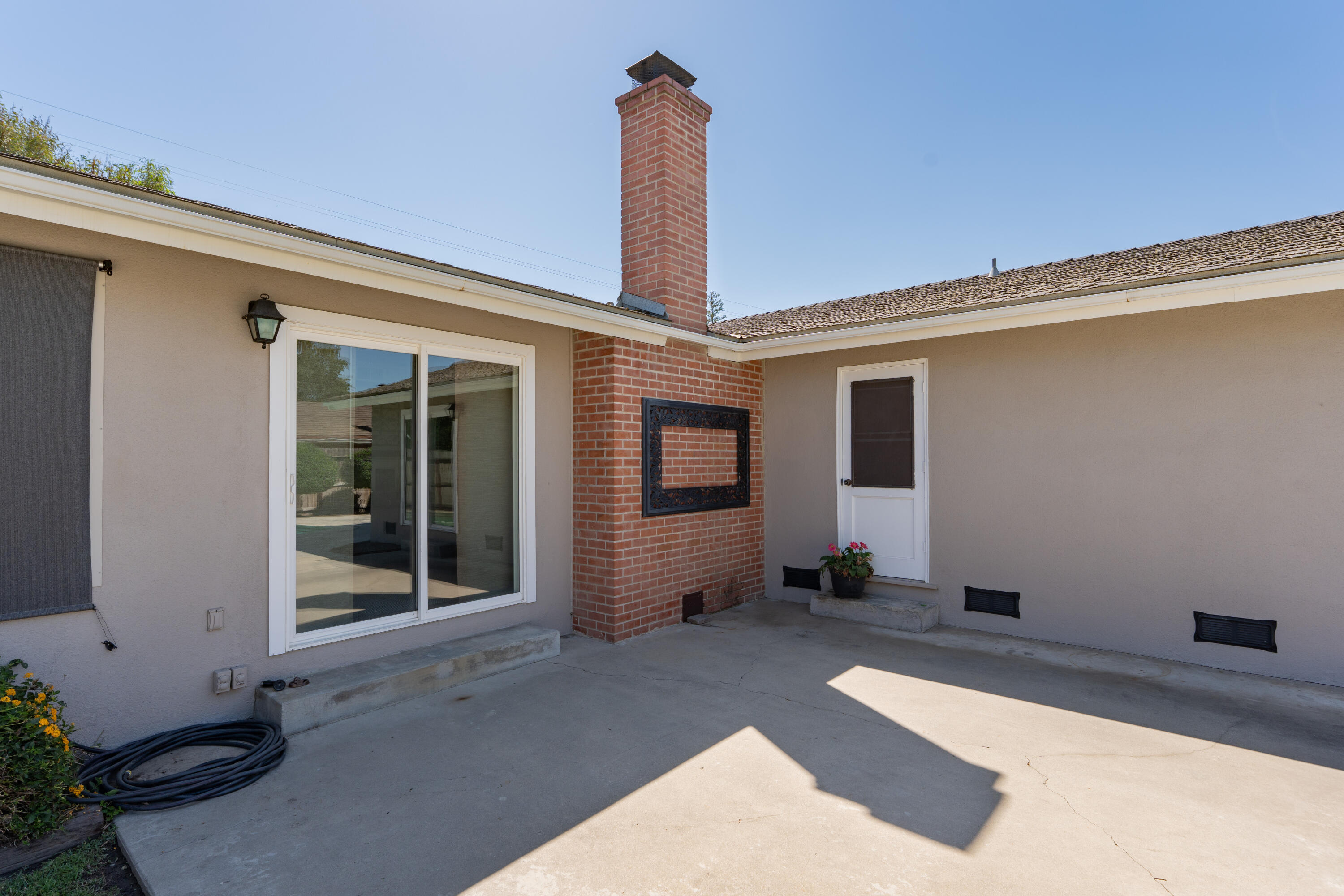 1145 N M St, Tulare, CA 93274