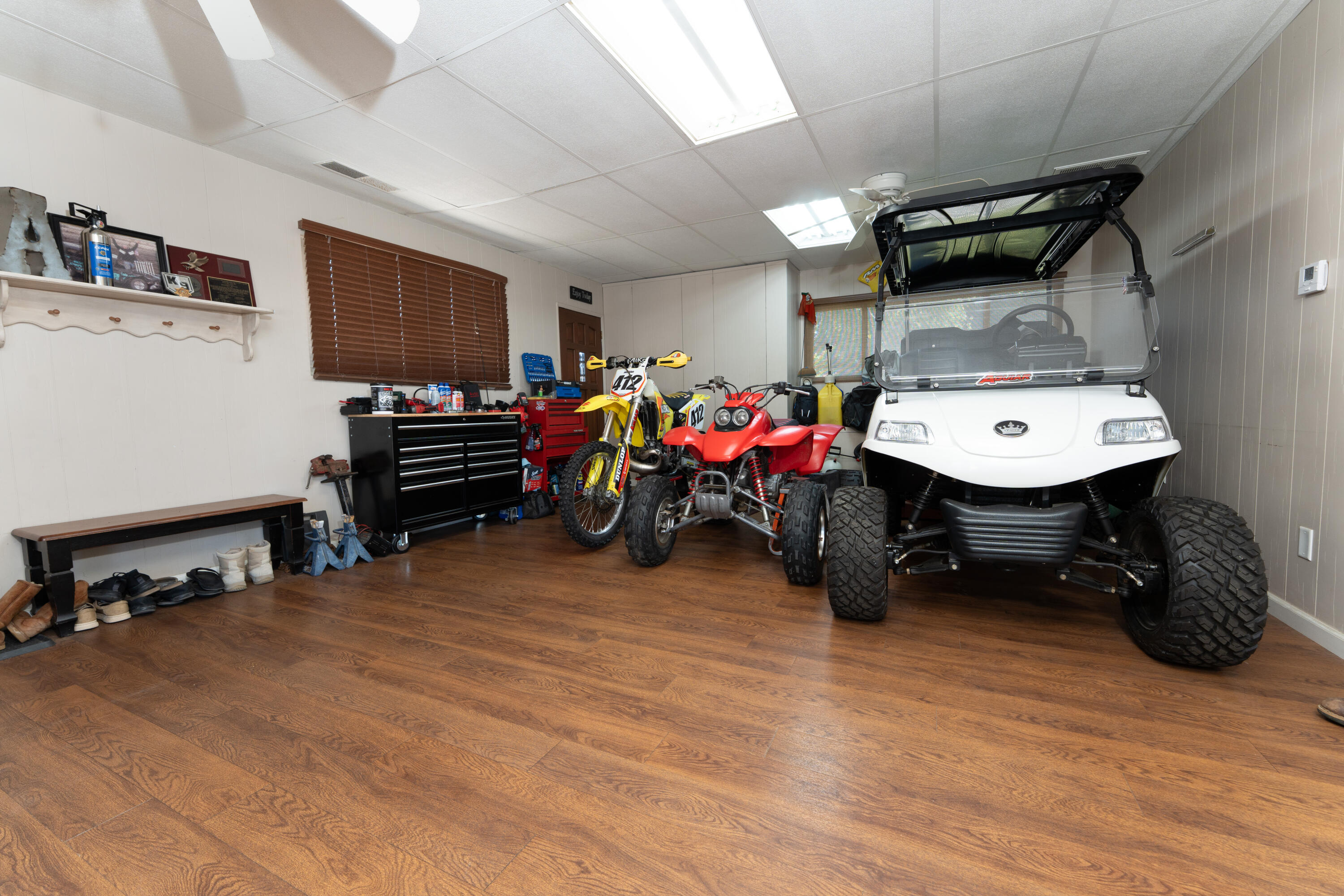1145 N M St, Tulare, CA 93274