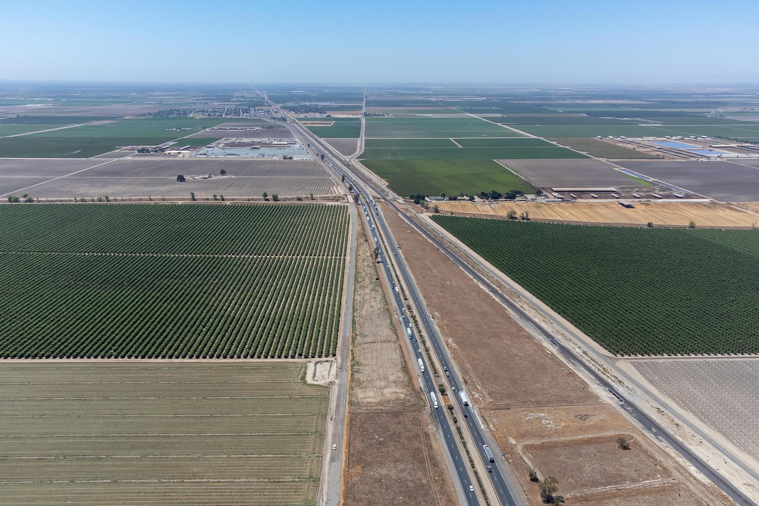 0 Ca-99, Tulare, CA 93274