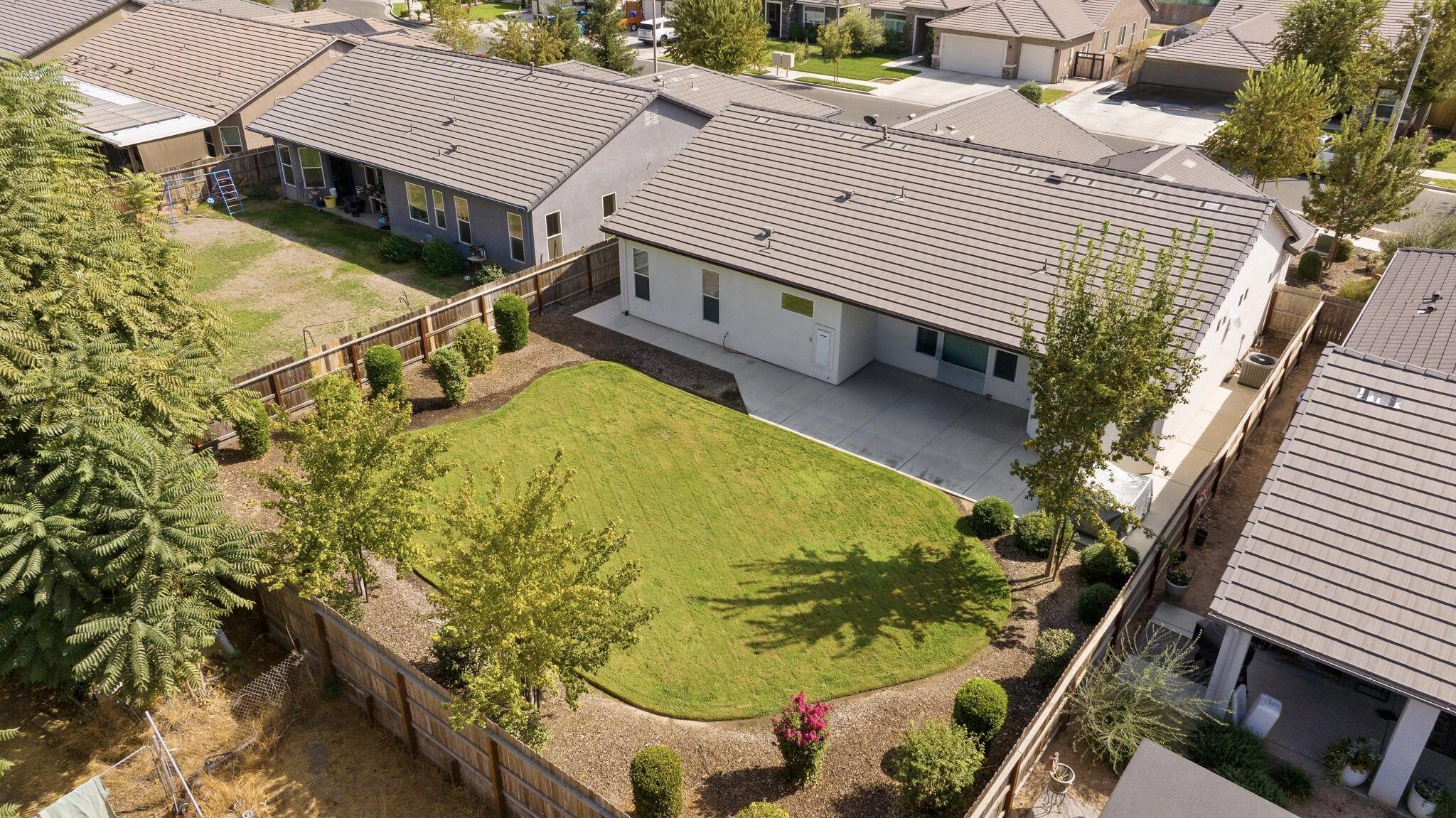 2360 W Bel Aire Ct, Porterville, CA 93257