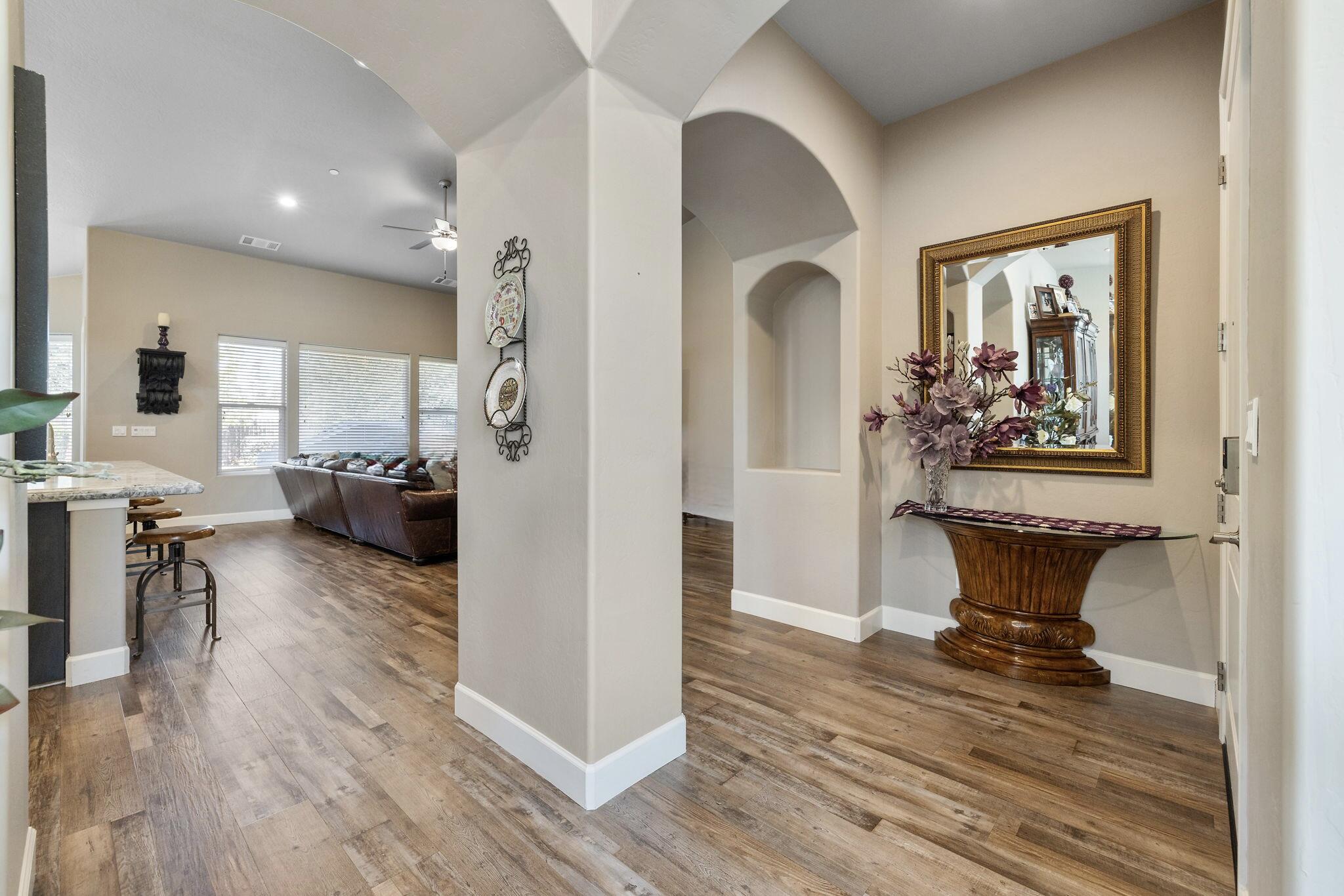 2360 W Bel Aire Ct, Porterville, CA 93257