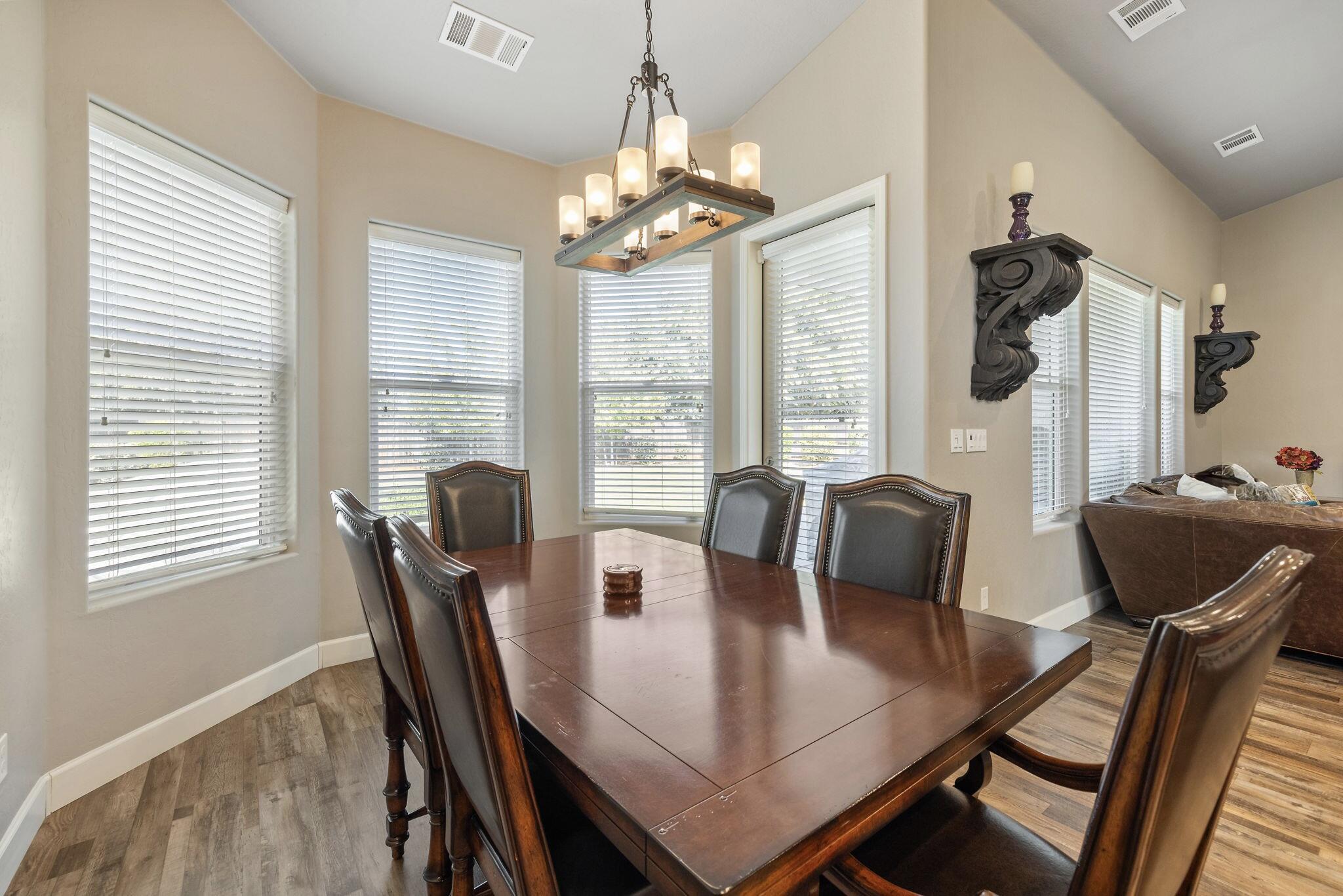 2360 W Bel Aire Ct, Porterville, CA 93257