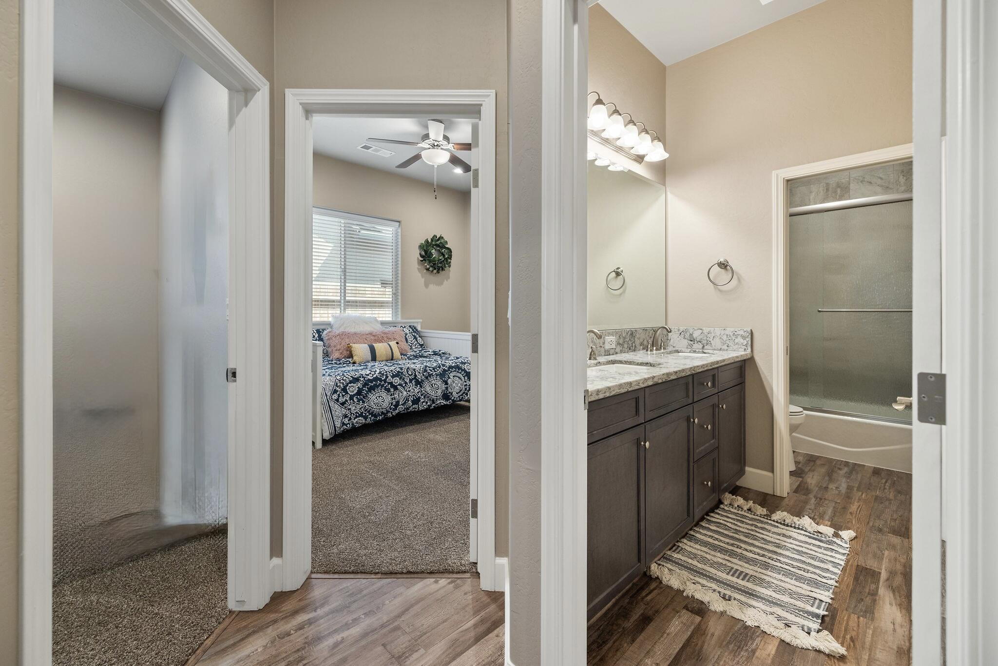 2360 W Bel Aire Ct, Porterville, CA 93257