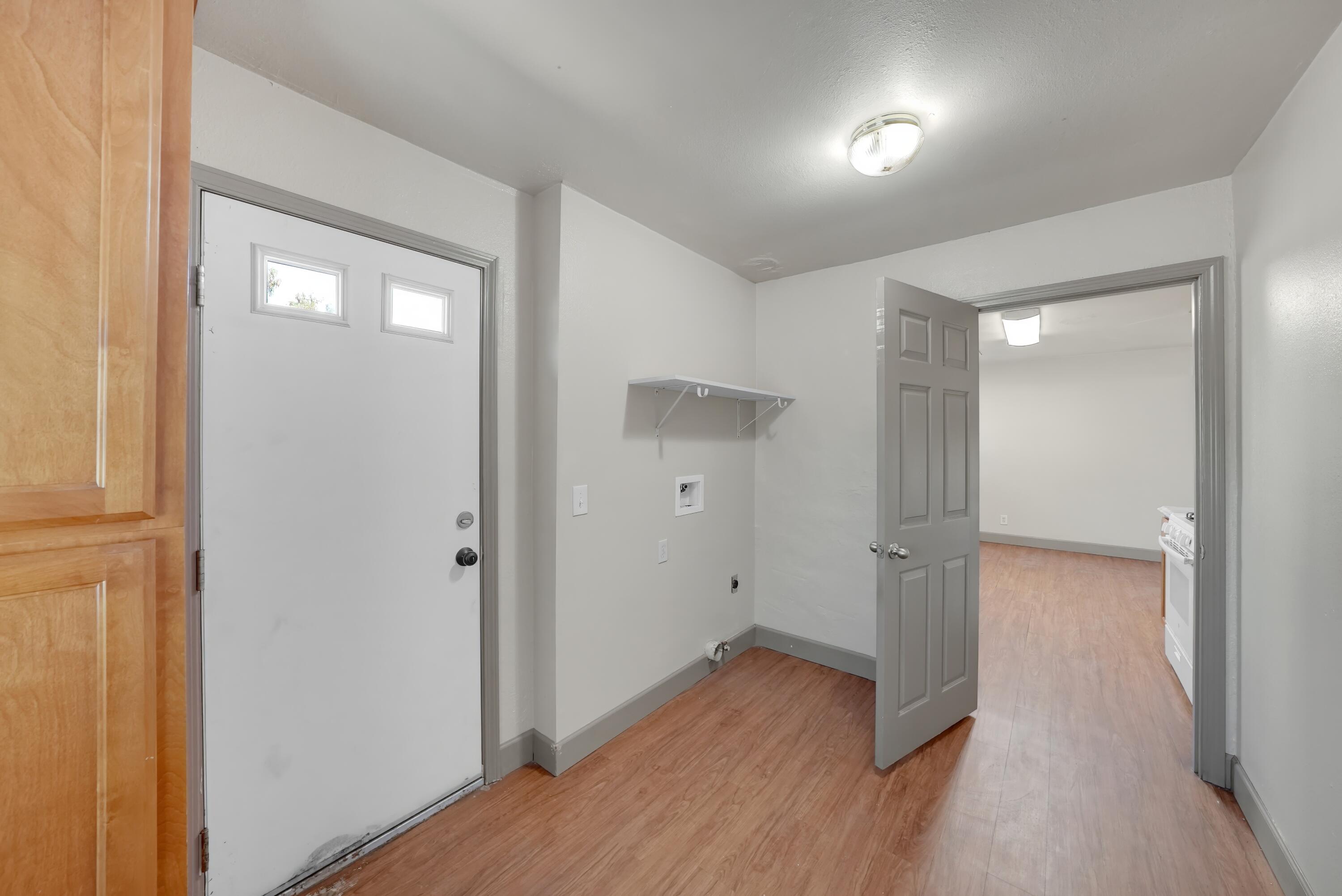 680 E Larry St, Farmersville, CA 93223