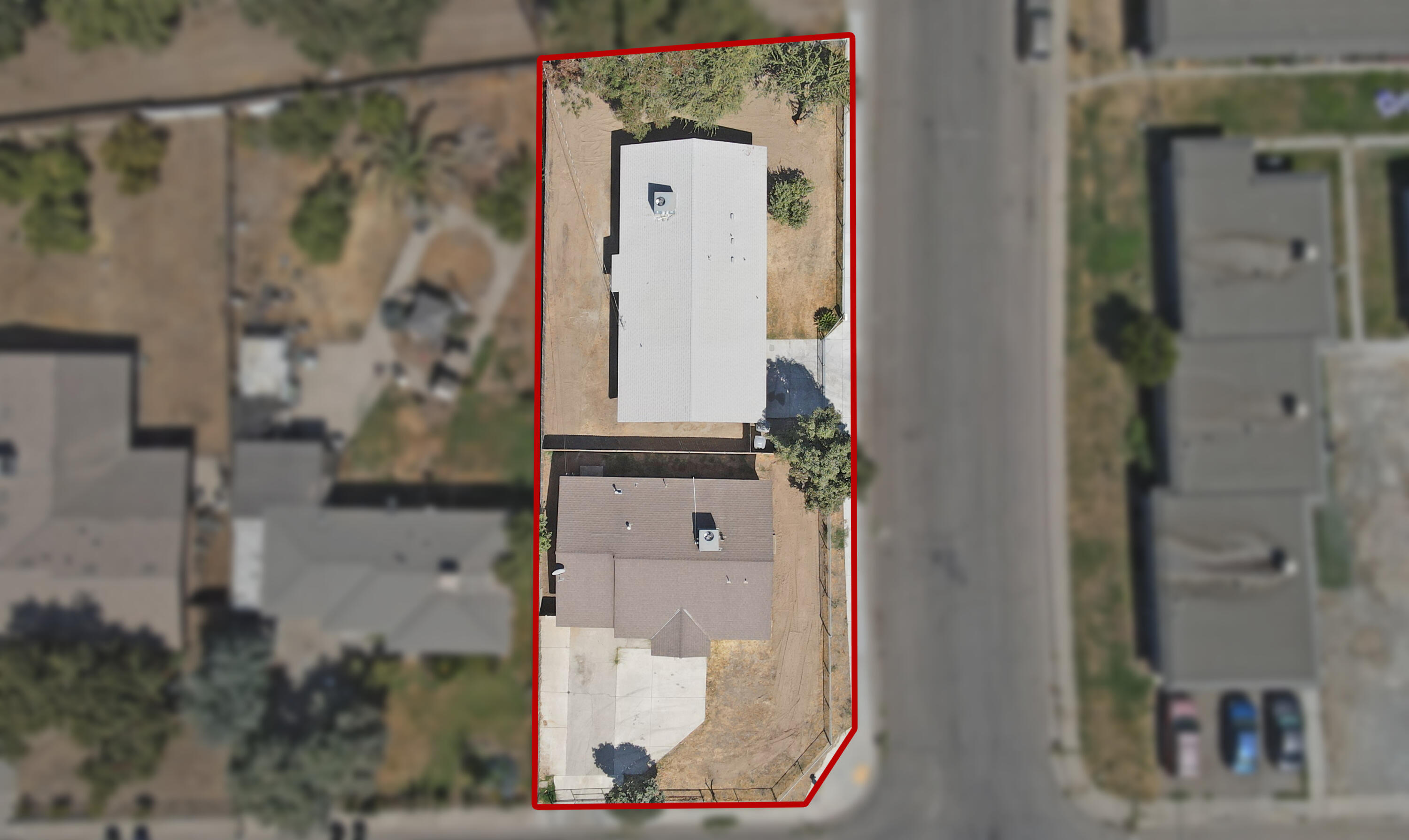 680 E Larry St, Farmersville, CA 93223