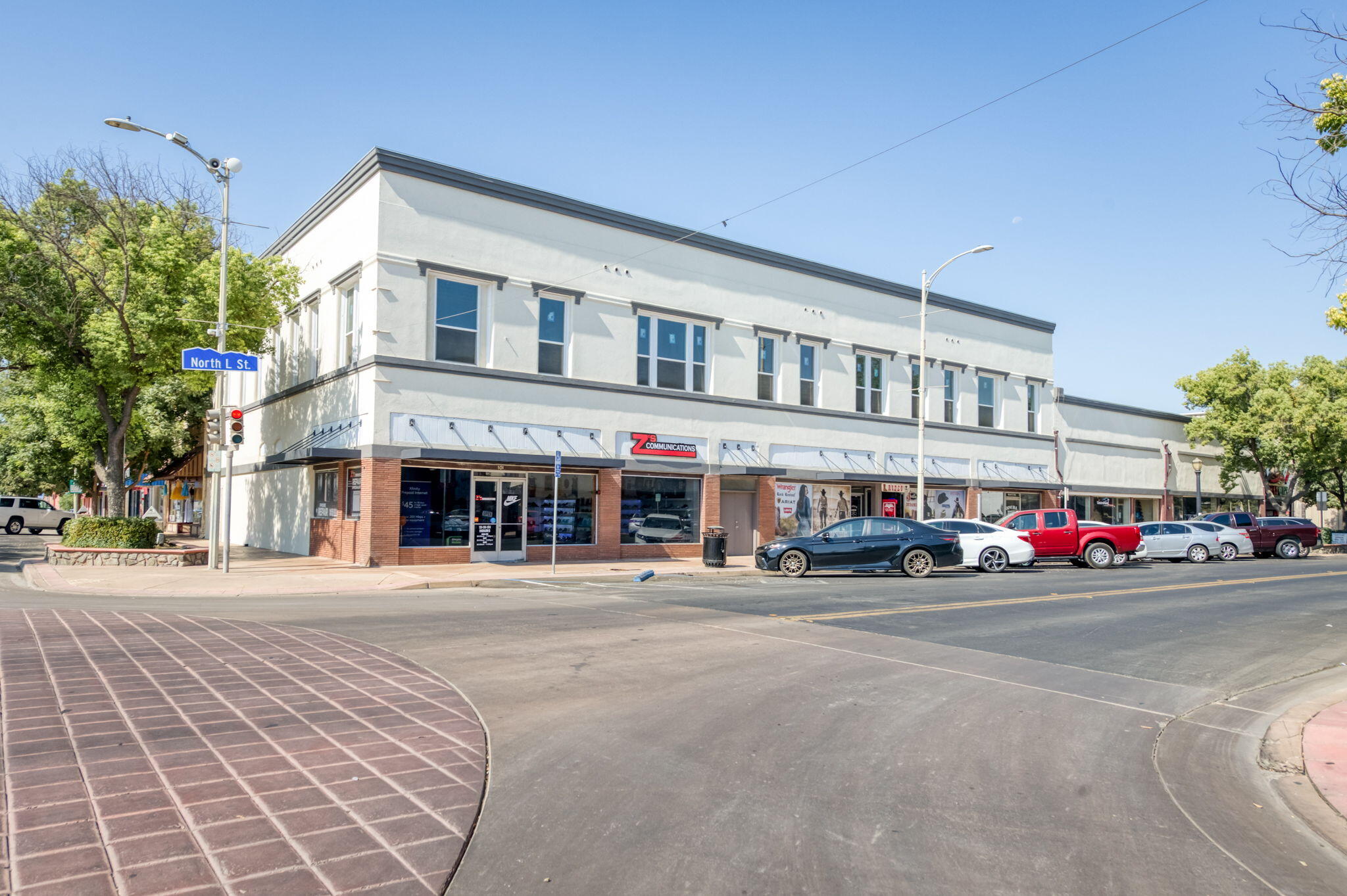 101 N L St, Dinuba, CA 93618