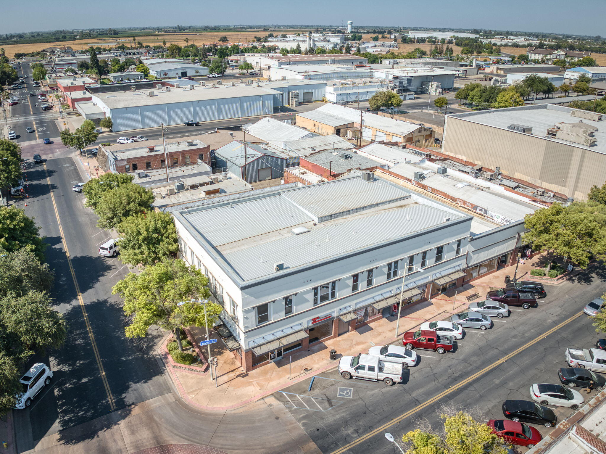 101 N L St, Dinuba, CA 93618