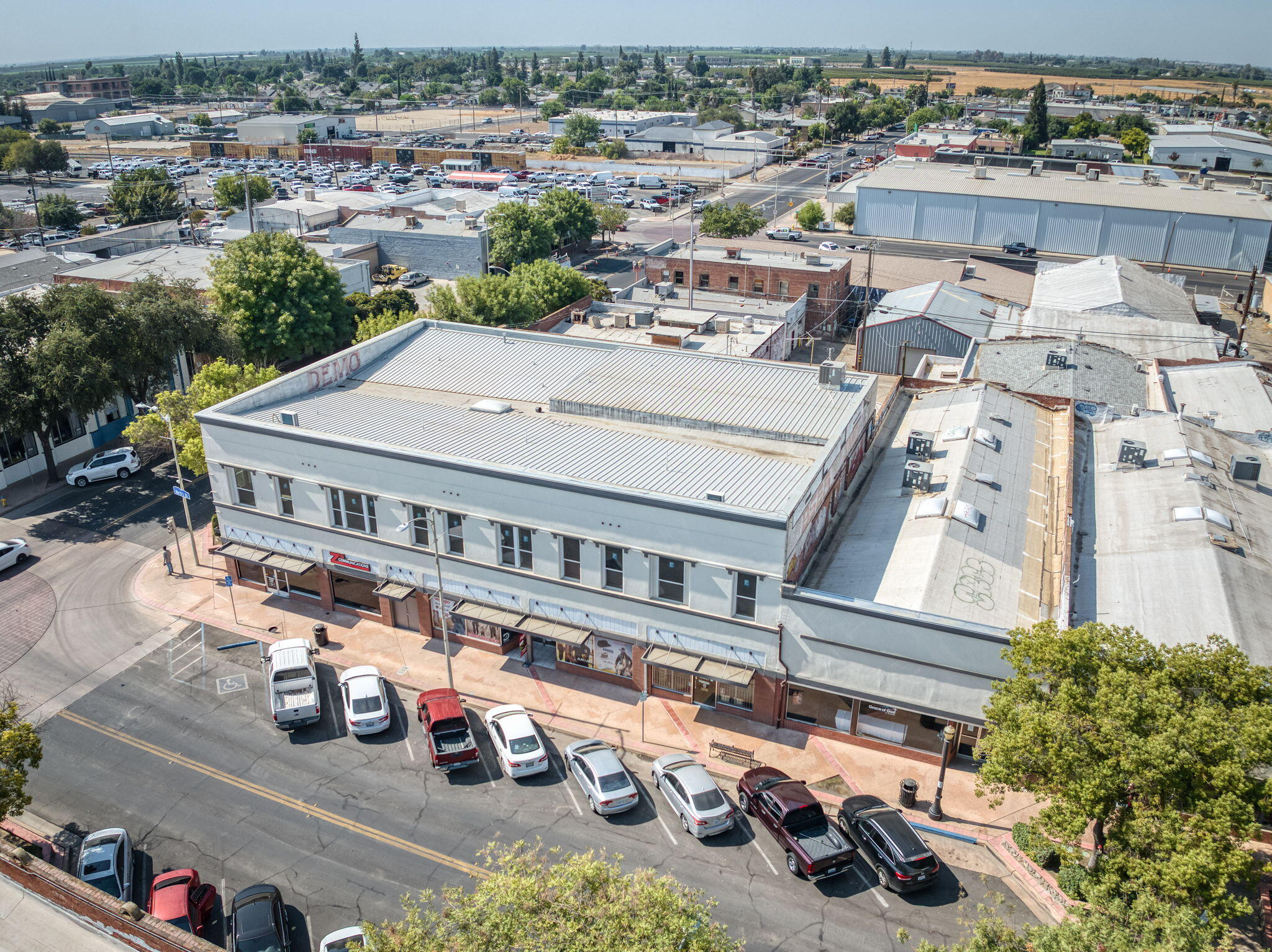 101 N L St, Dinuba, CA 93618