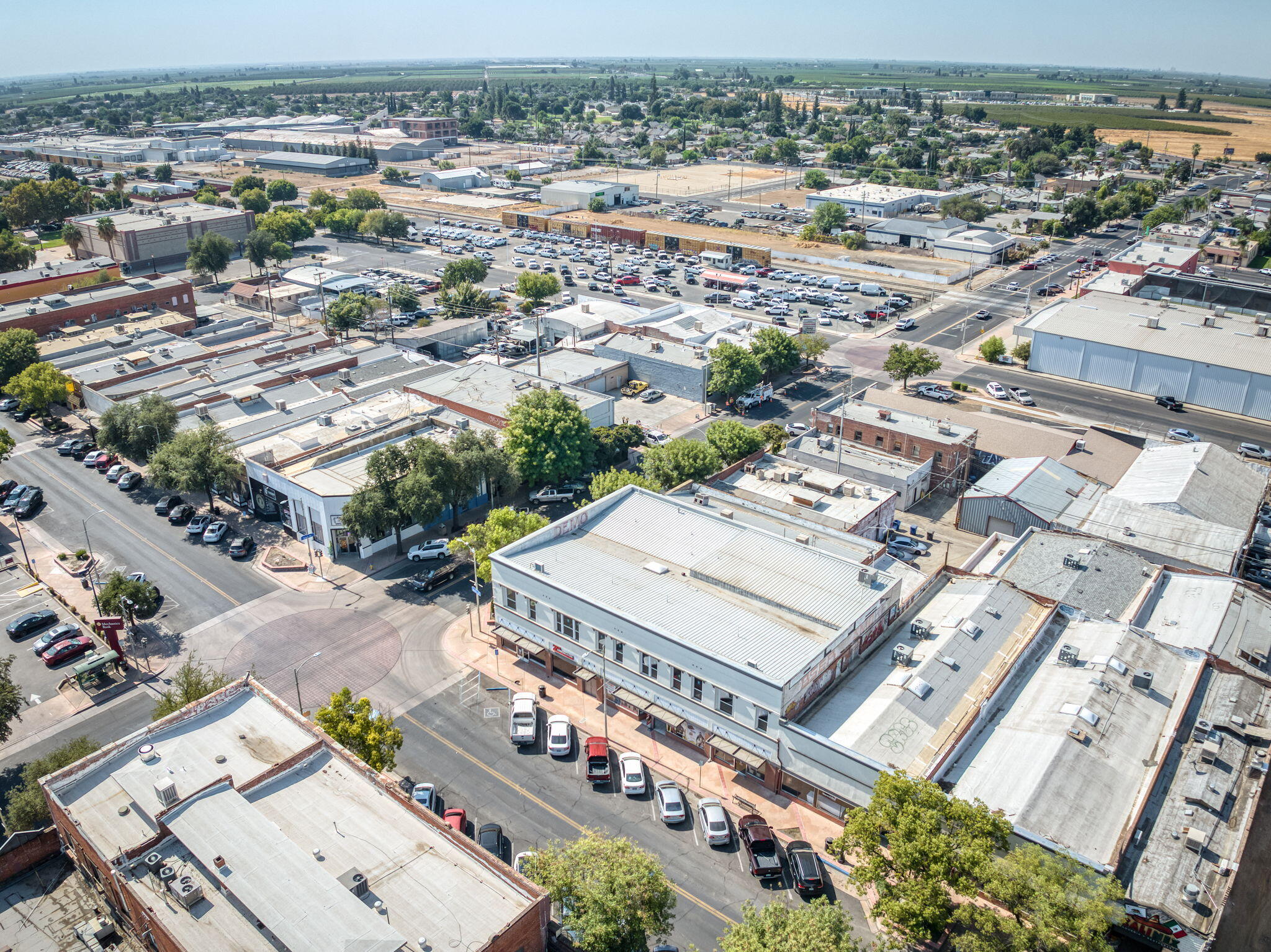 101 N L St, Dinuba, CA 93618