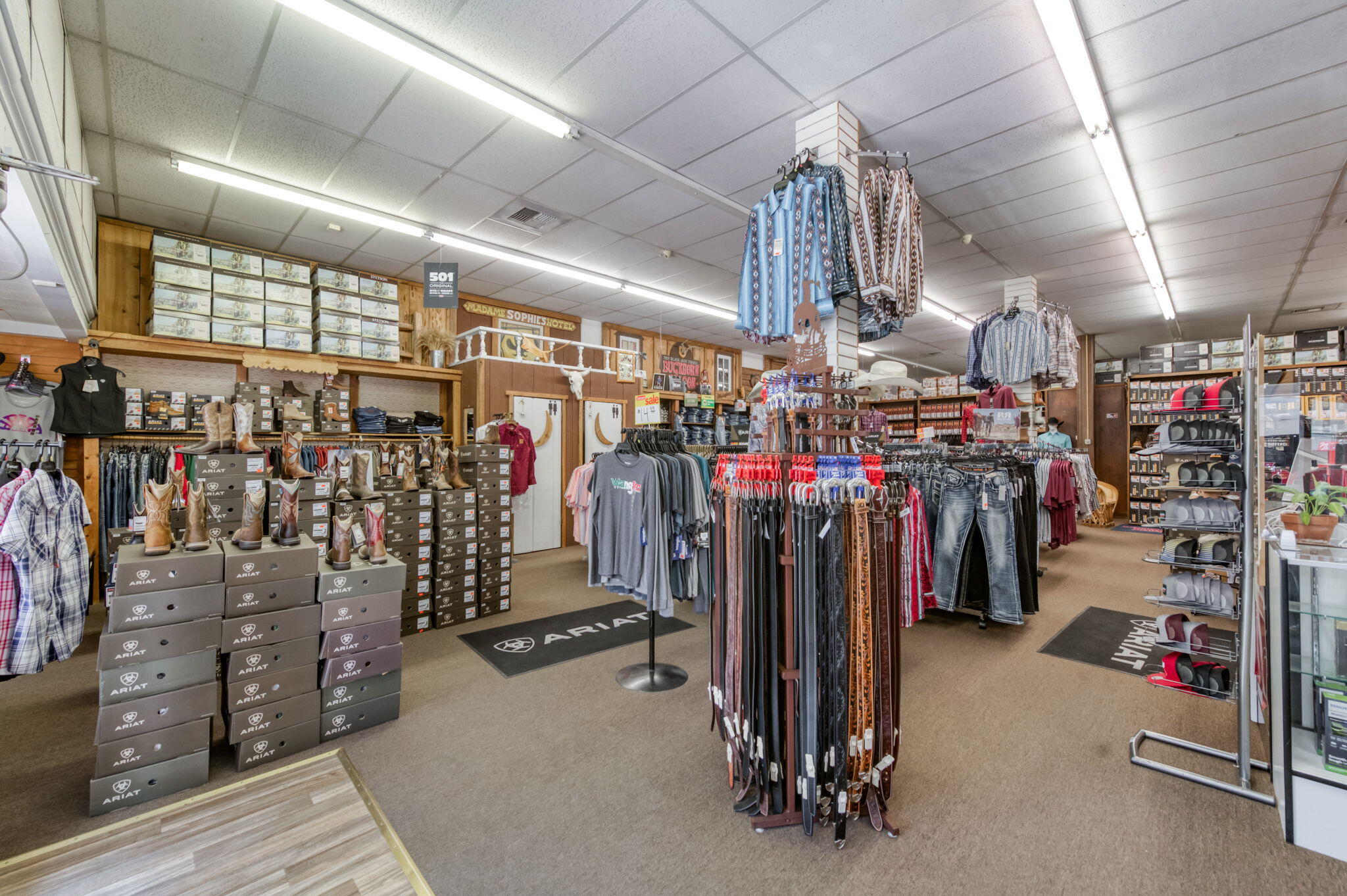 101 N L St, Dinuba, CA 93618