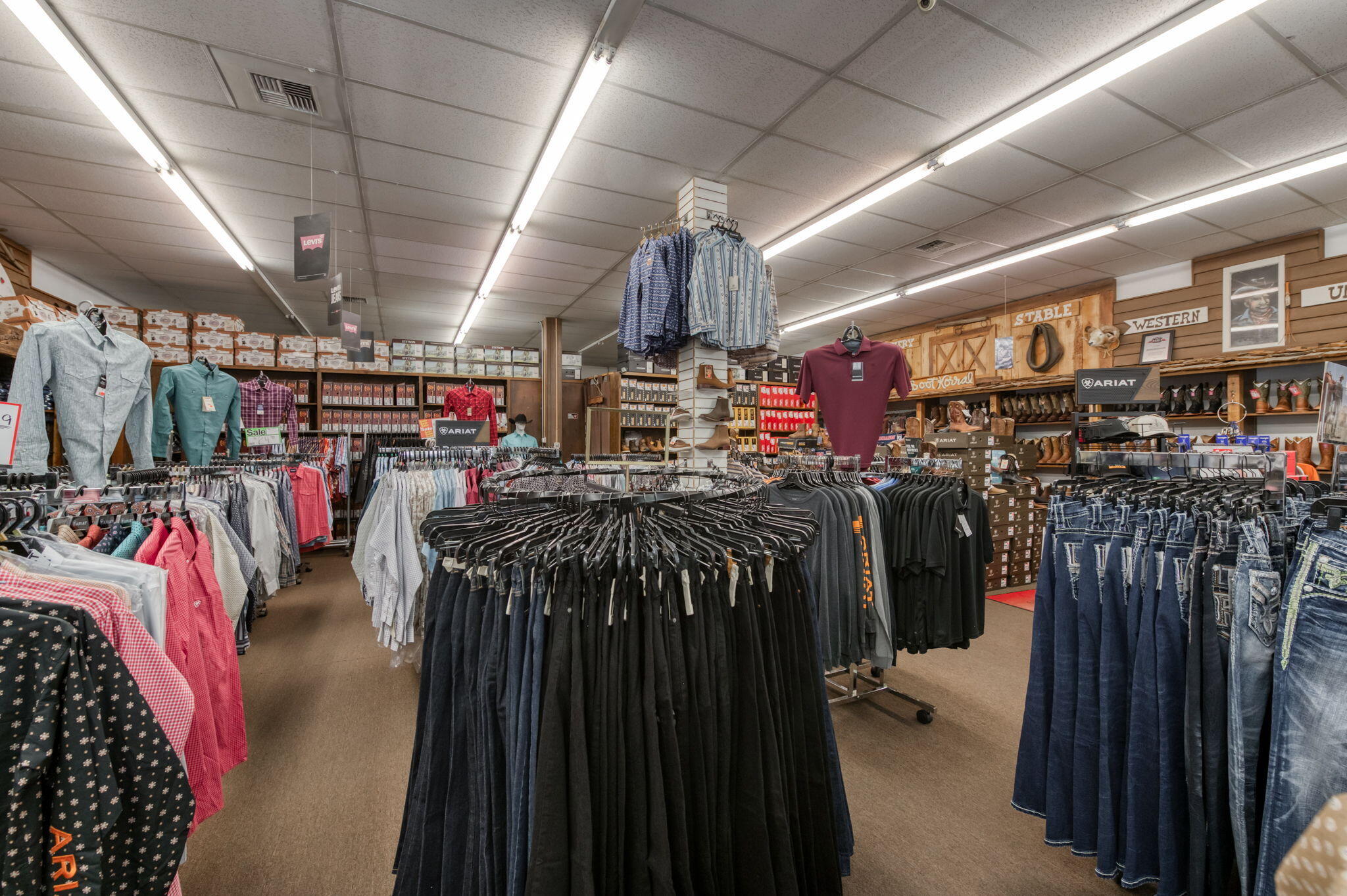 101 N L St, Dinuba, CA 93618