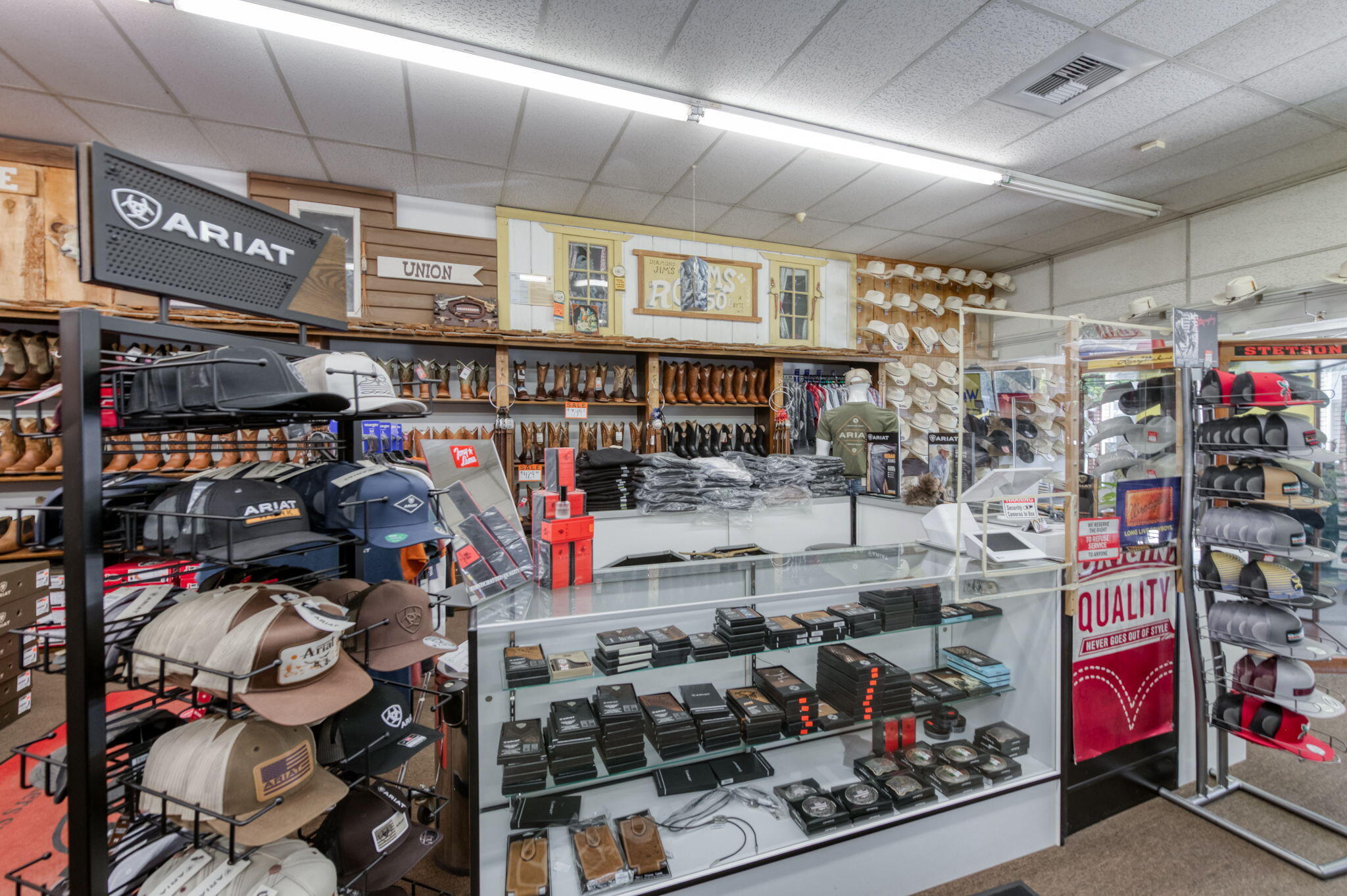 101 N L St, Dinuba, CA 93618