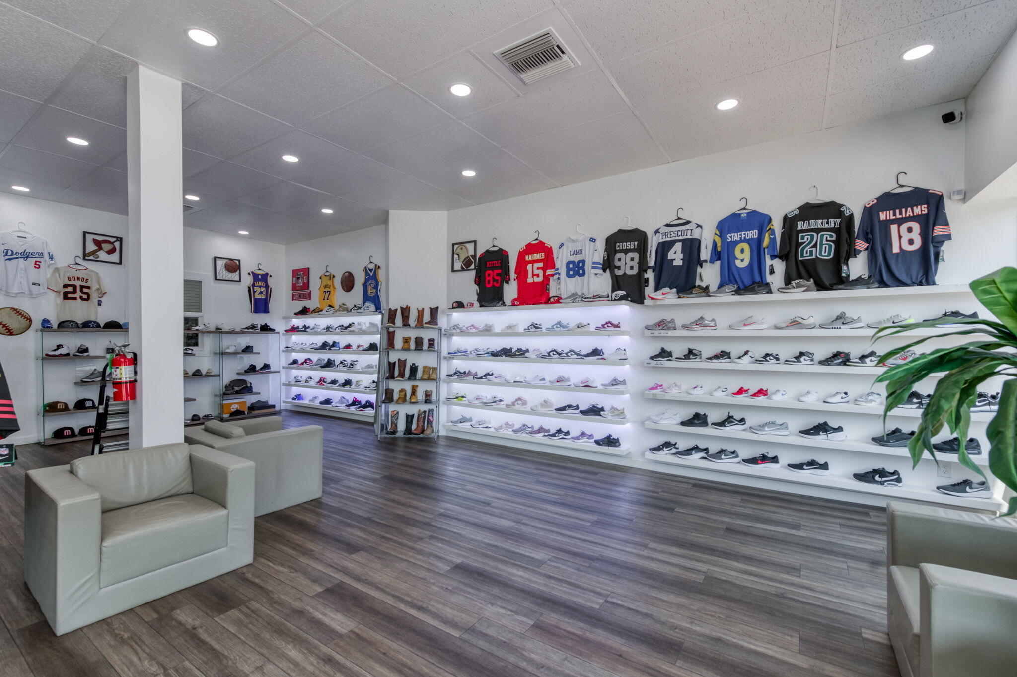 101 N L St, Dinuba, CA 93618