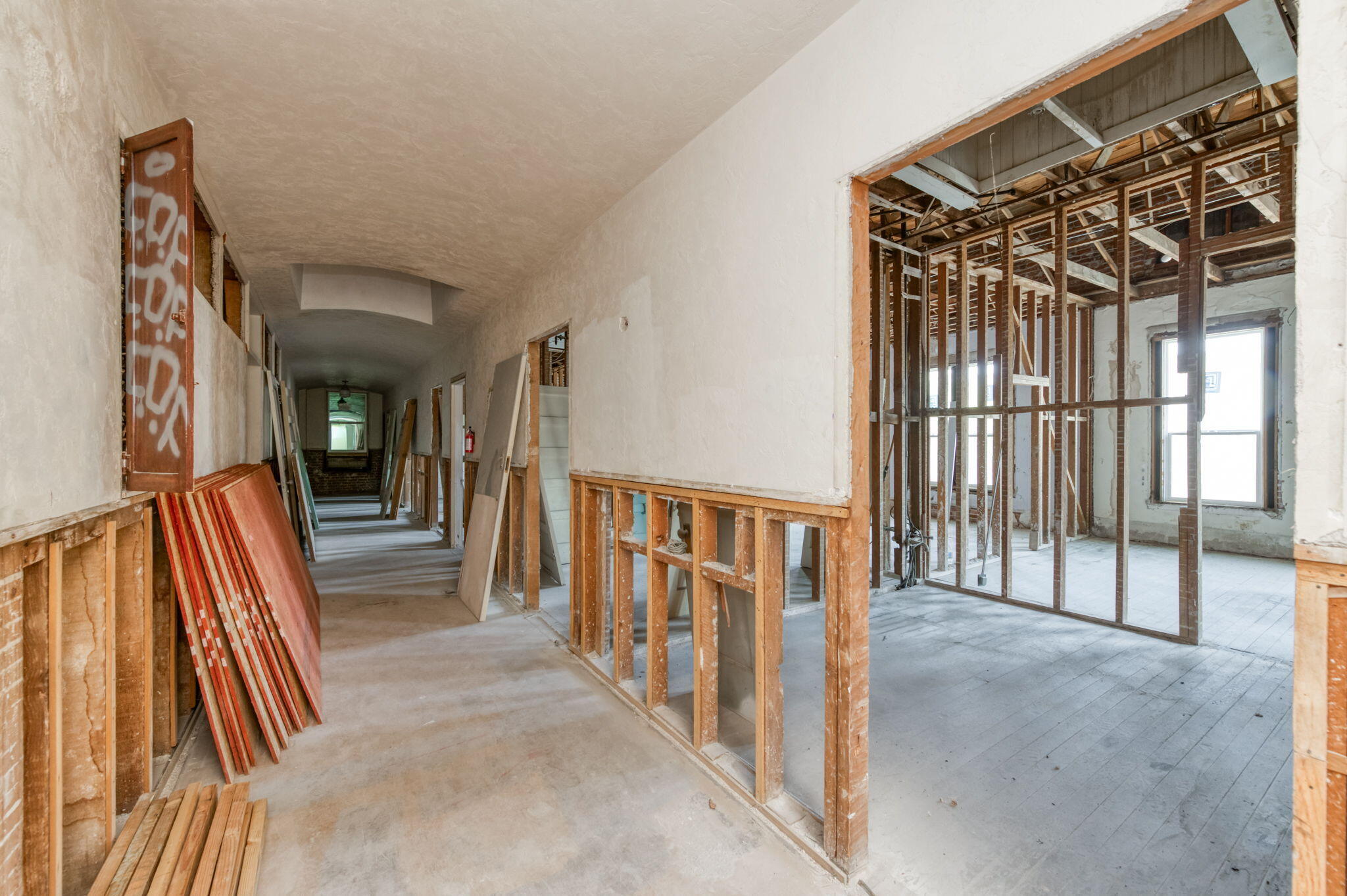 101 N L St, Dinuba, CA 93618