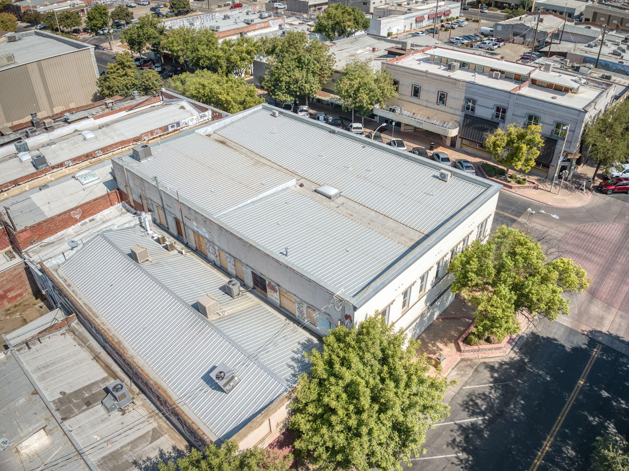 101 N L St, Dinuba, CA 93618