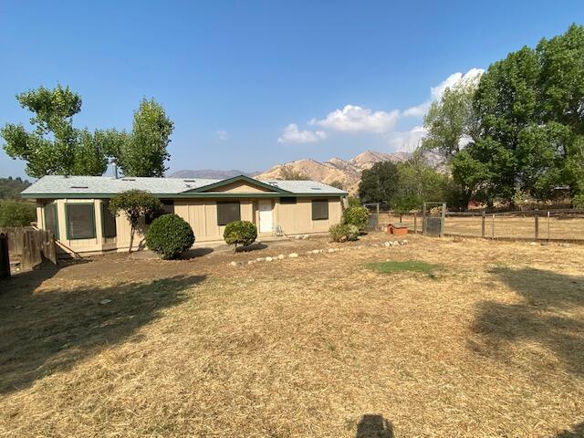 42124 South Fork Dr, Three Rivers, CA 93271