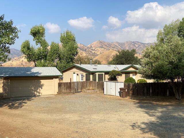 42124 South Fork Dr, Three Rivers, CA 93271
