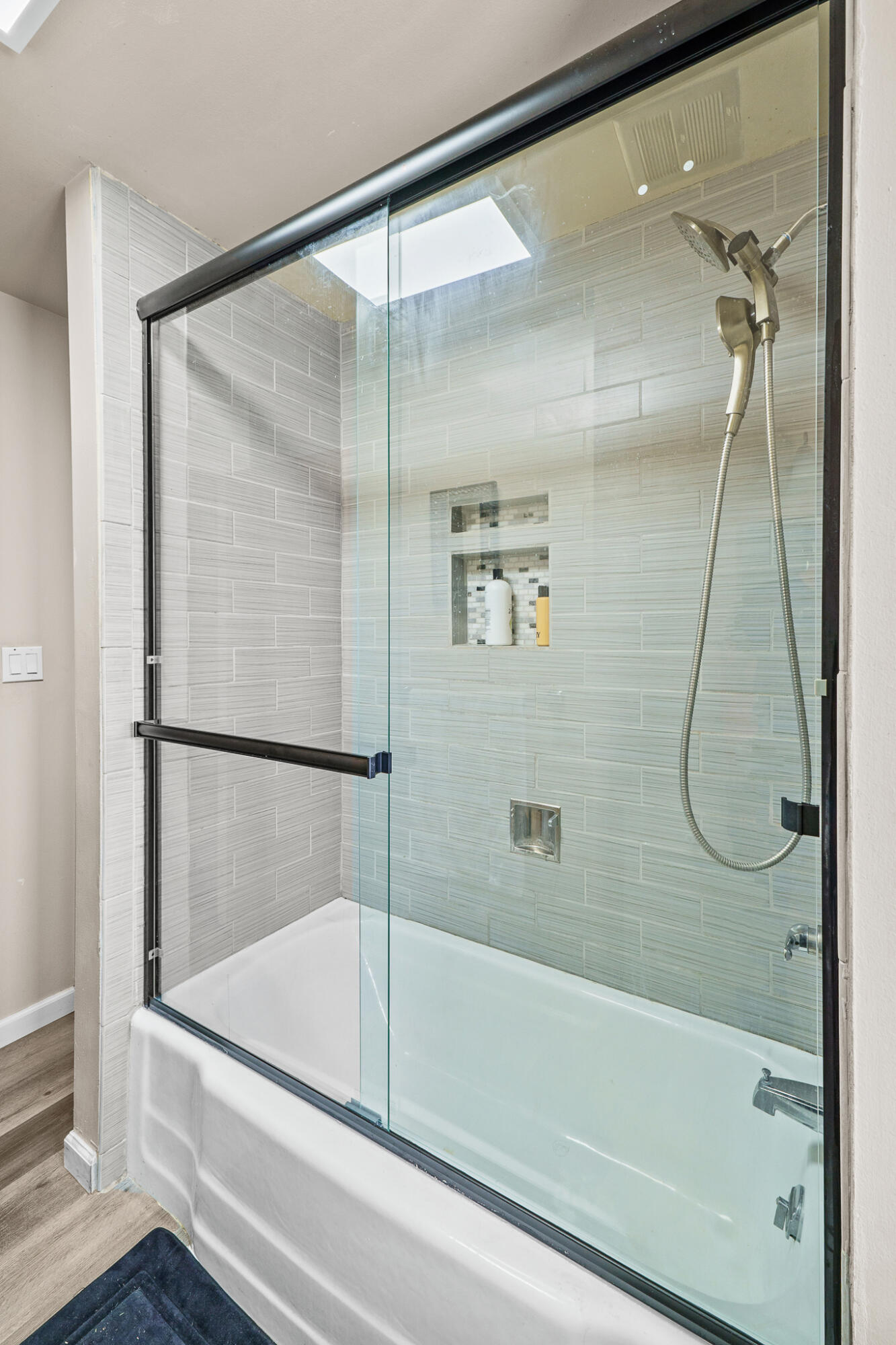 1127 S Whitney, Visalia, CA 93277