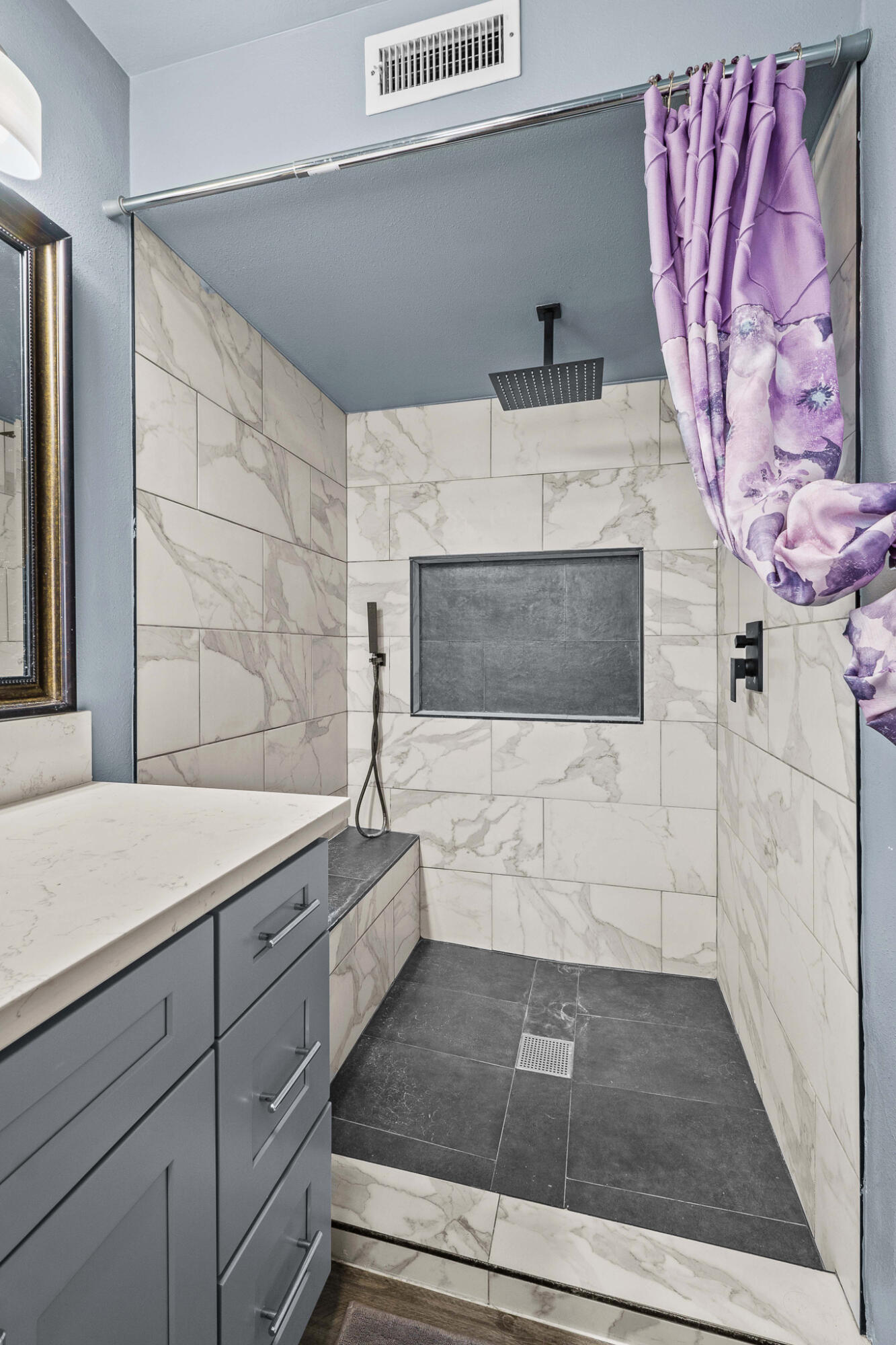 1127 S Whitney, Visalia, CA 93277