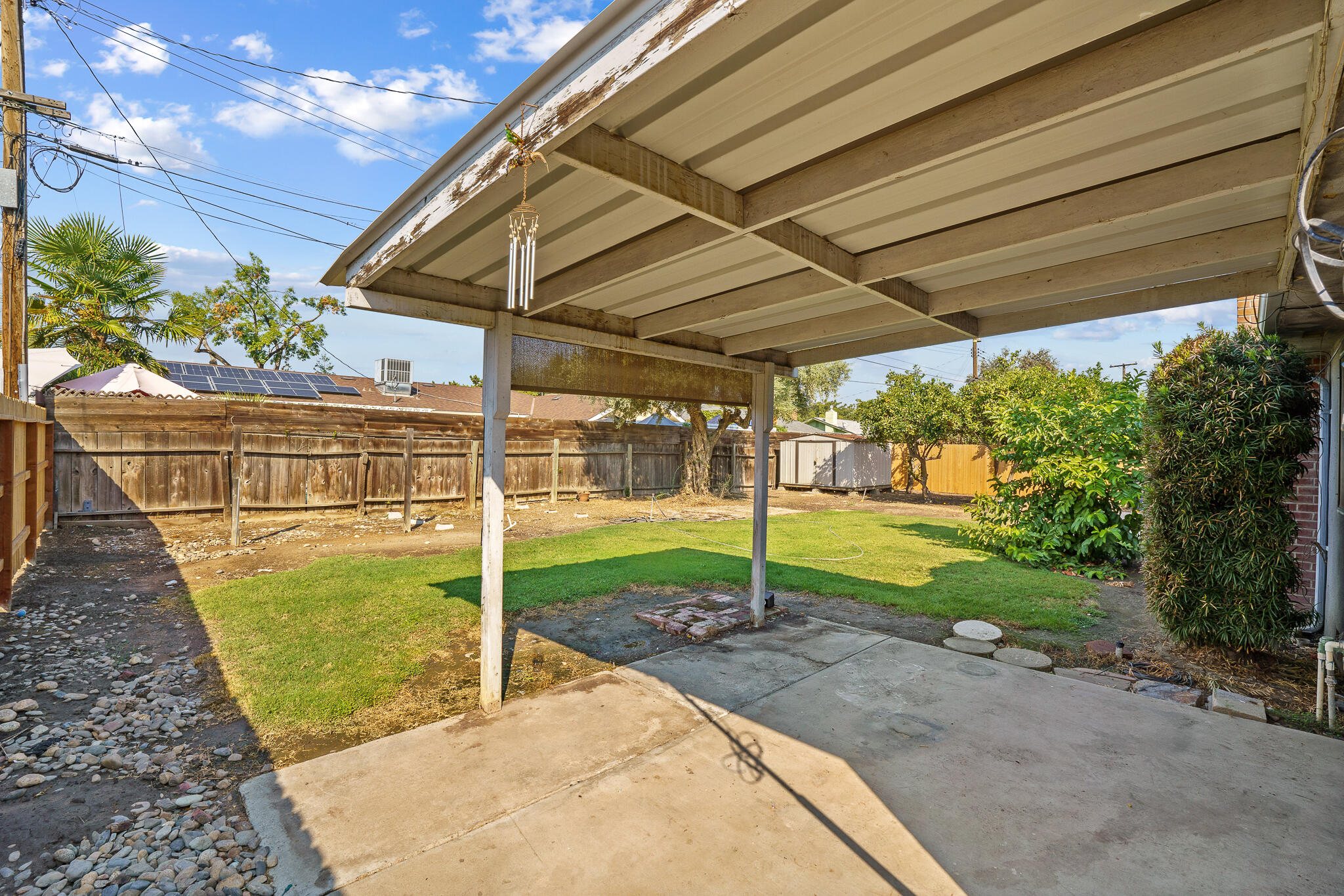 1127 S Whitney, Visalia, CA 93277