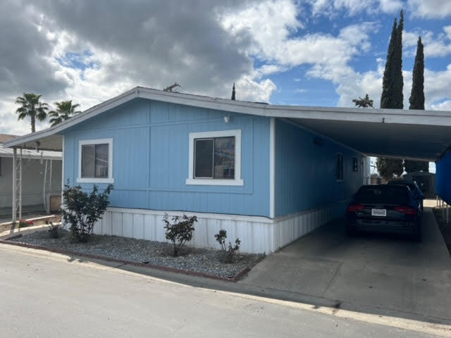 900 E Rankin Rd #5, Tulare, CA 93274