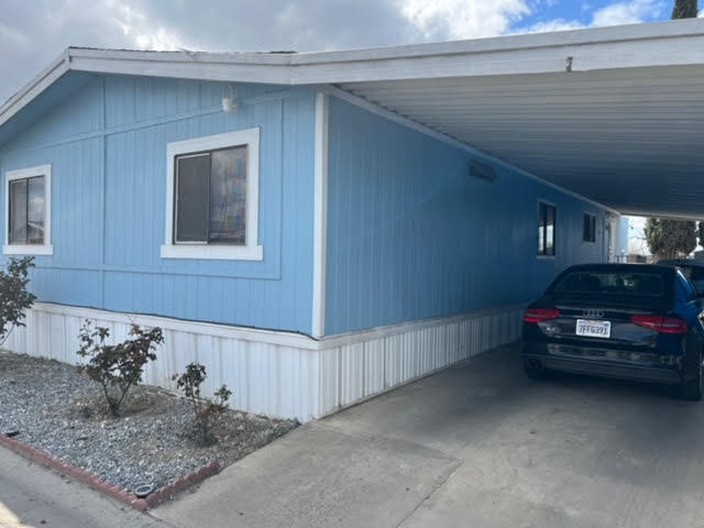 900 E Rankin Rd #5, Tulare, CA 93274