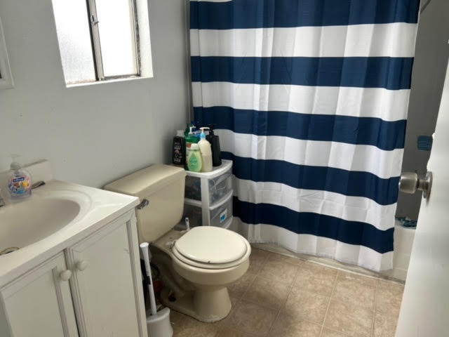 900 E Rankin Rd #5, Tulare, CA 93274