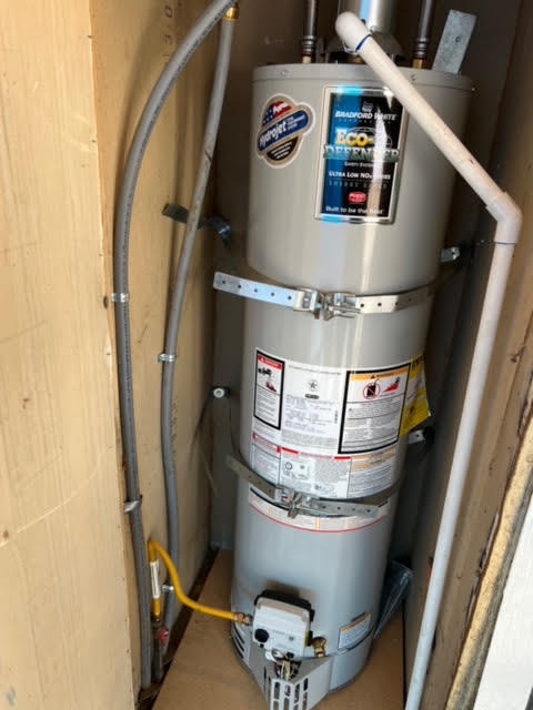 900 E Rankin Rd #5, Tulare, CA 93274