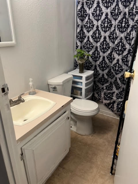 900 E Rankin Rd #5, Tulare, CA 93274