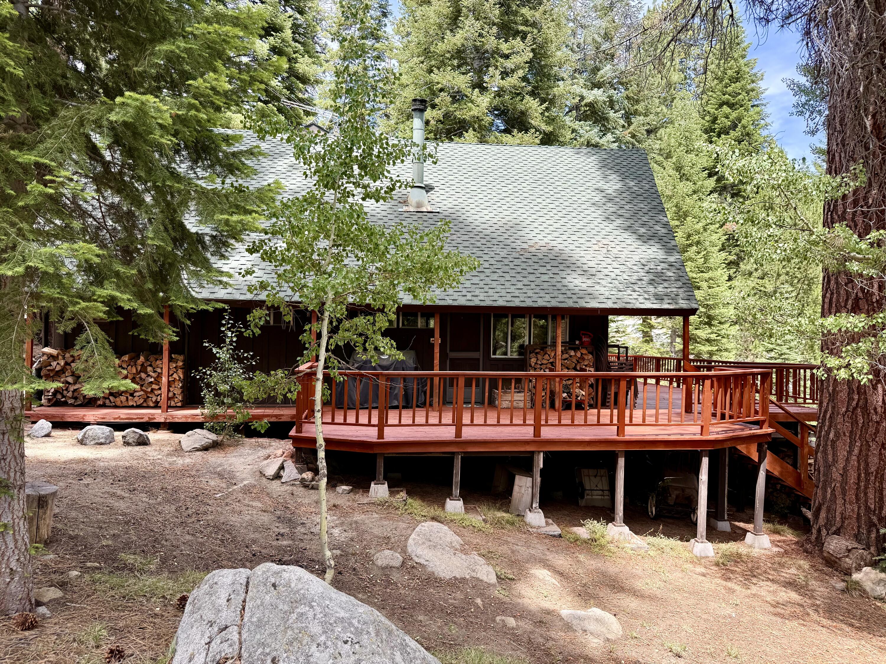 57187 Tamarack Dr, Springville, CA 93265